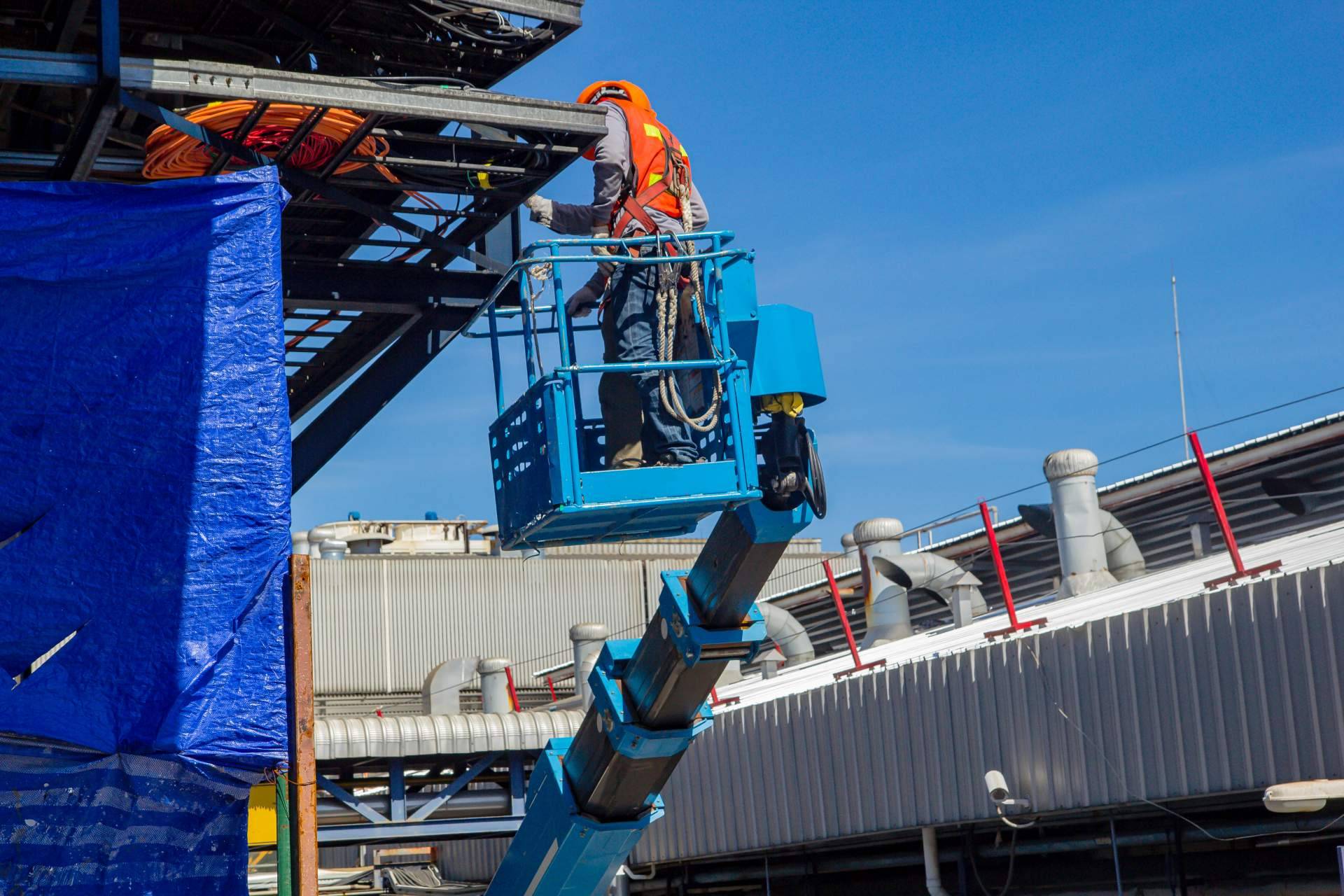 Las ventajas de contar con los mini elevadores personales de Alquilaplat