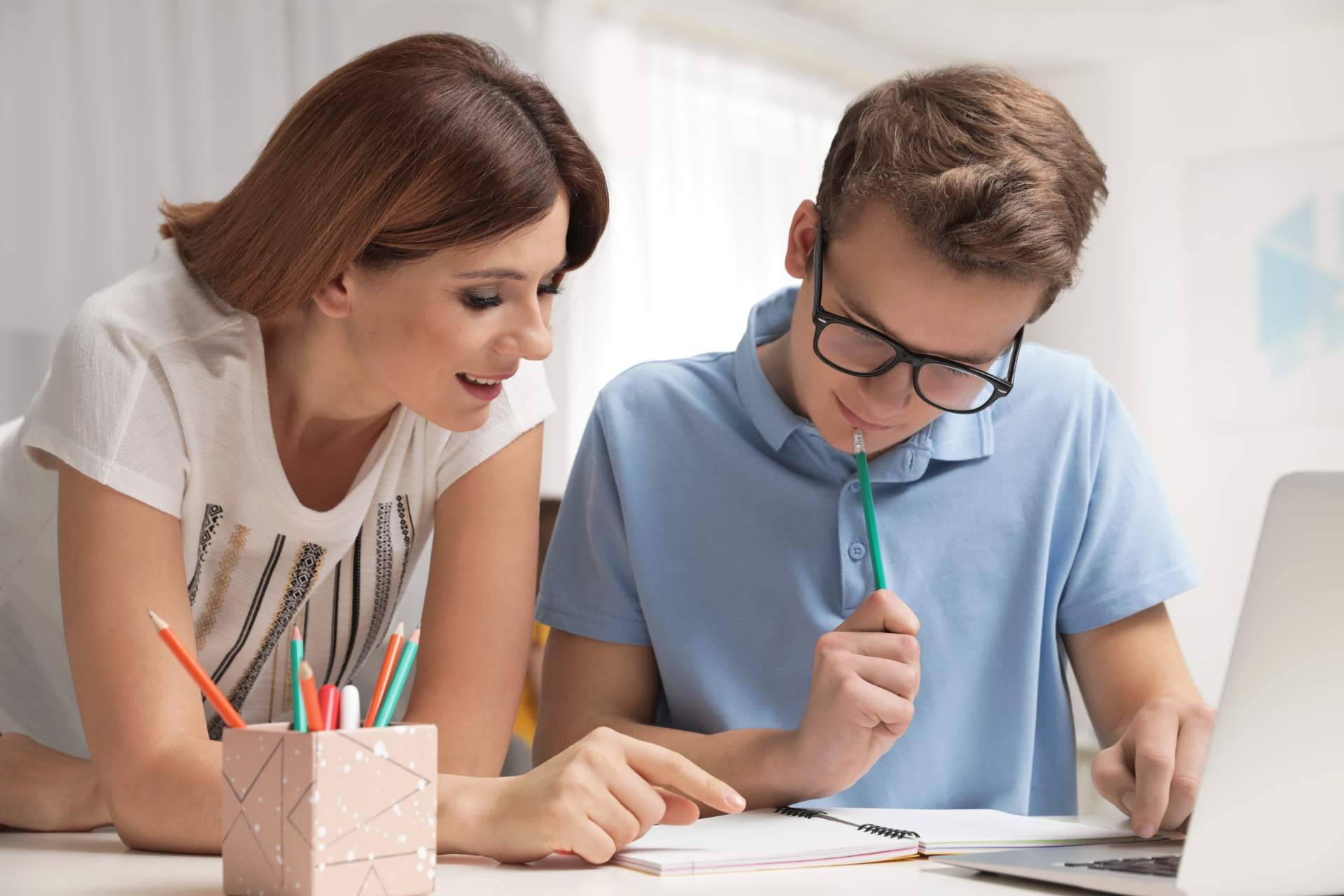La importancia del curso en línea sobre técnicas de estudio integradas de Rosa Serrate para evitar el fracaso escolar en España