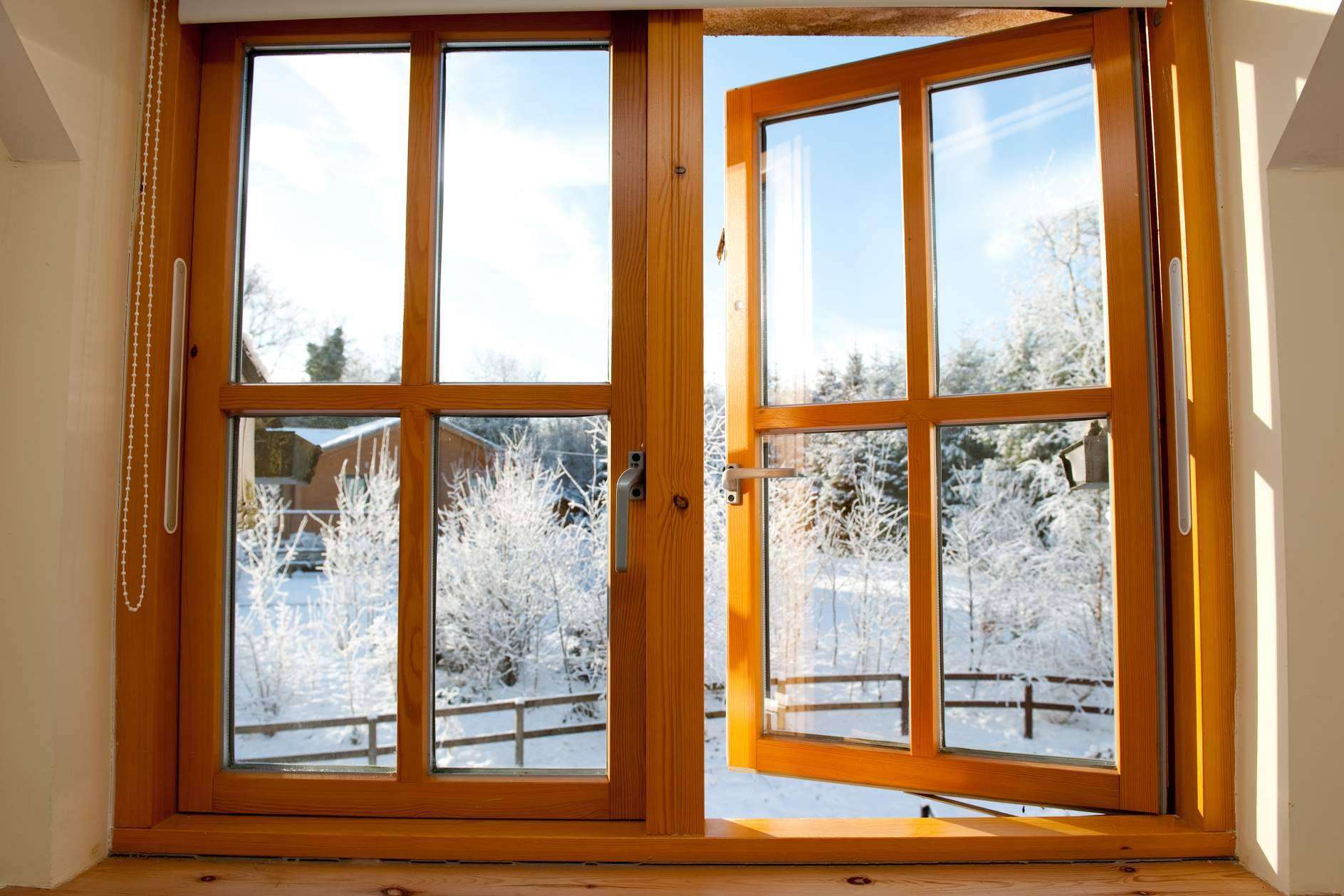Losma Studio ofrece consejos para mantener las ventanas de madera intactas con el paso del tiempo