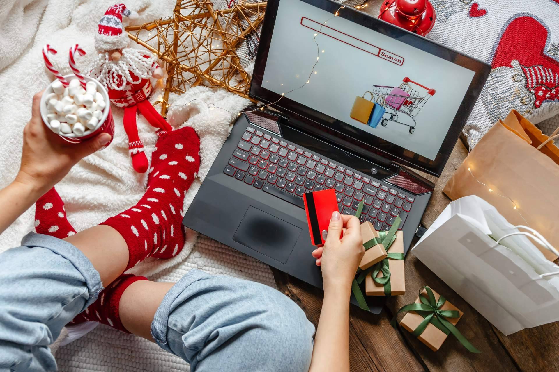 Cupones y descuentos en productos para madres e hijos durante el Black Friday y campaña de Navidad en la página web Mamyka