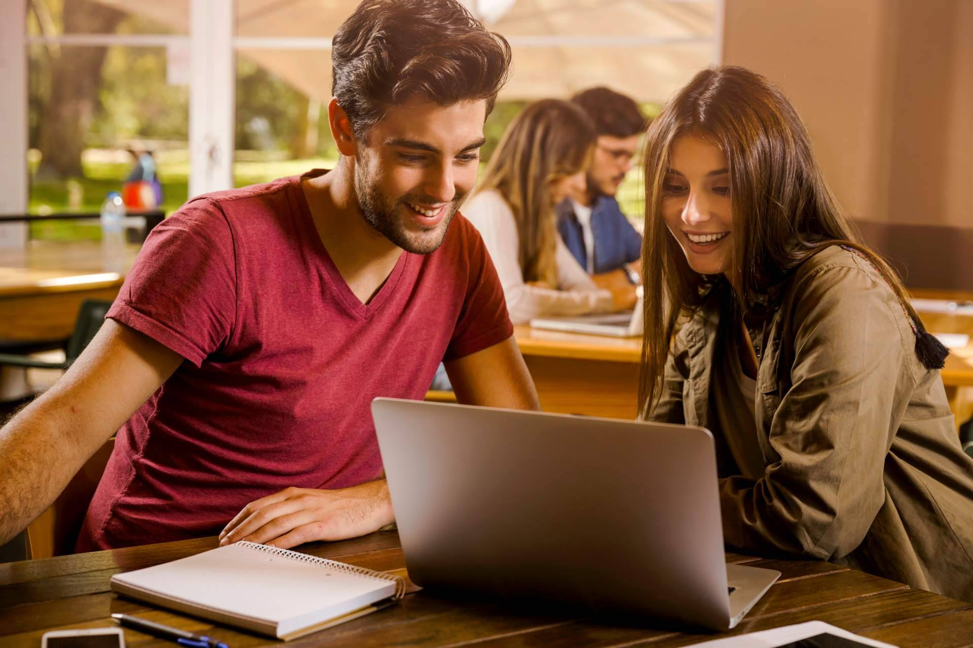 Conseguir un software de antiplagio gratuito con Ayuda Universitaria