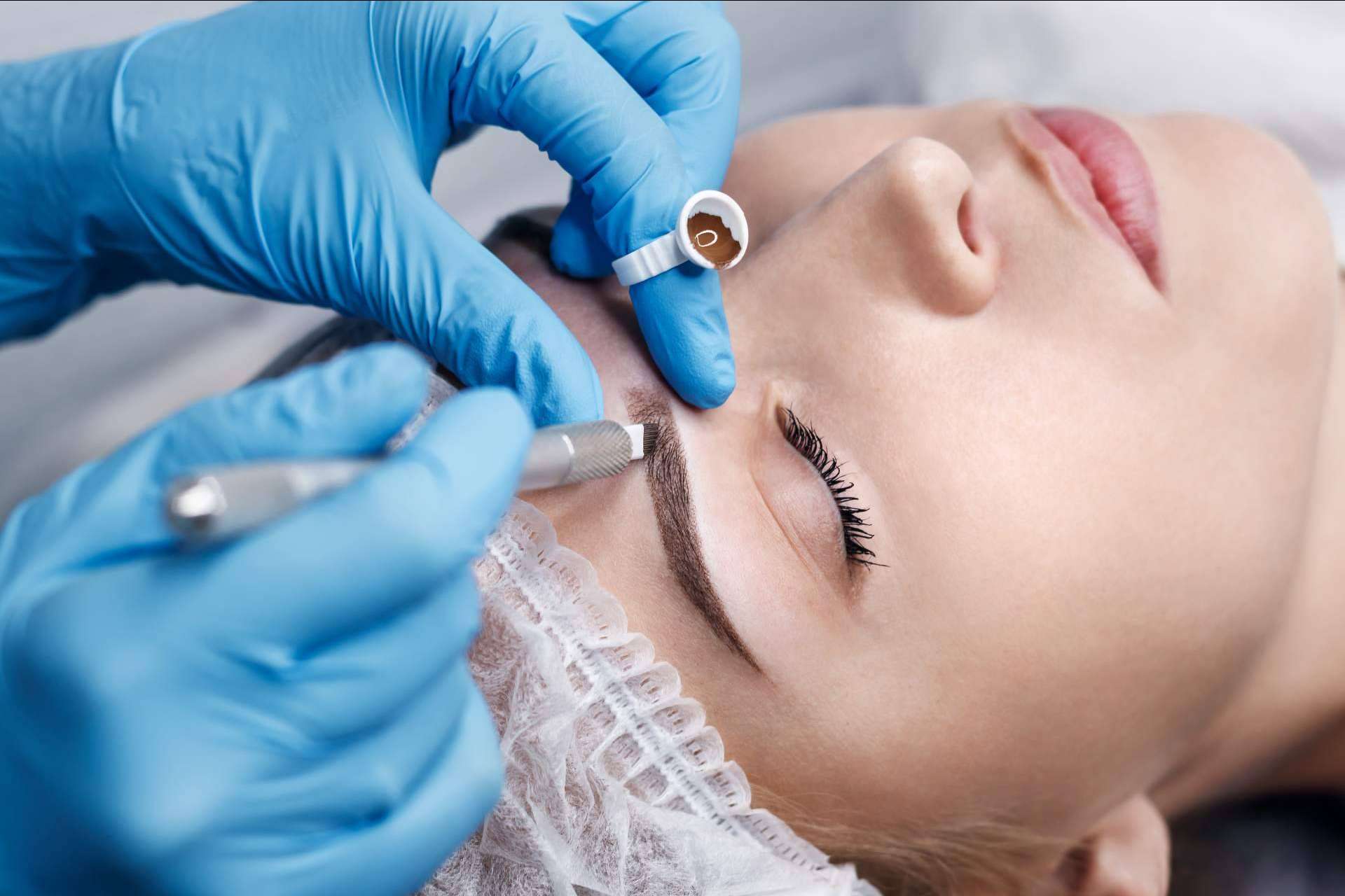 Microblading en Valencia de la mano de la Dra. Lizeth Alba