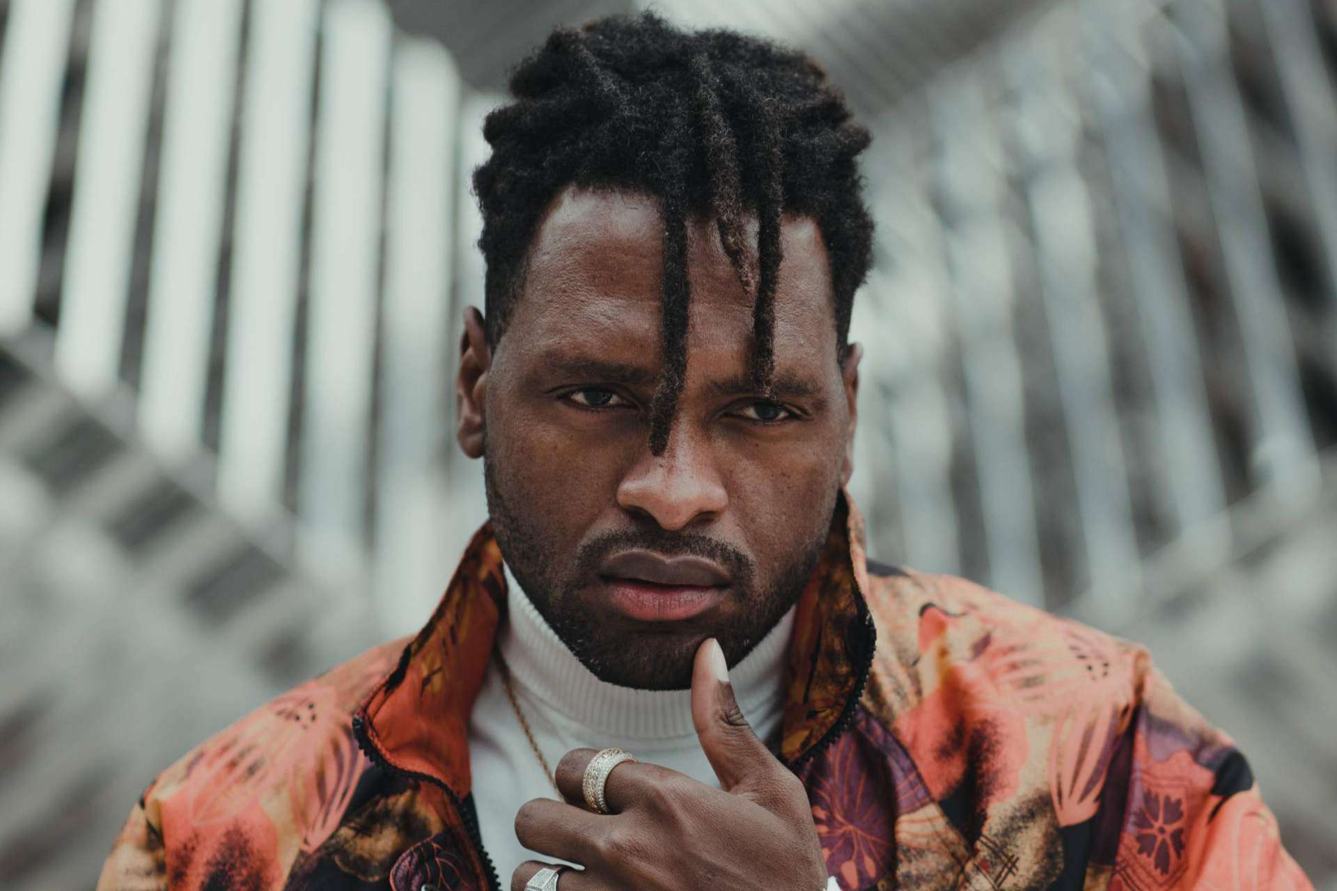 Love Nwantiti en español se hace viral con el cantante y compositor Rickho