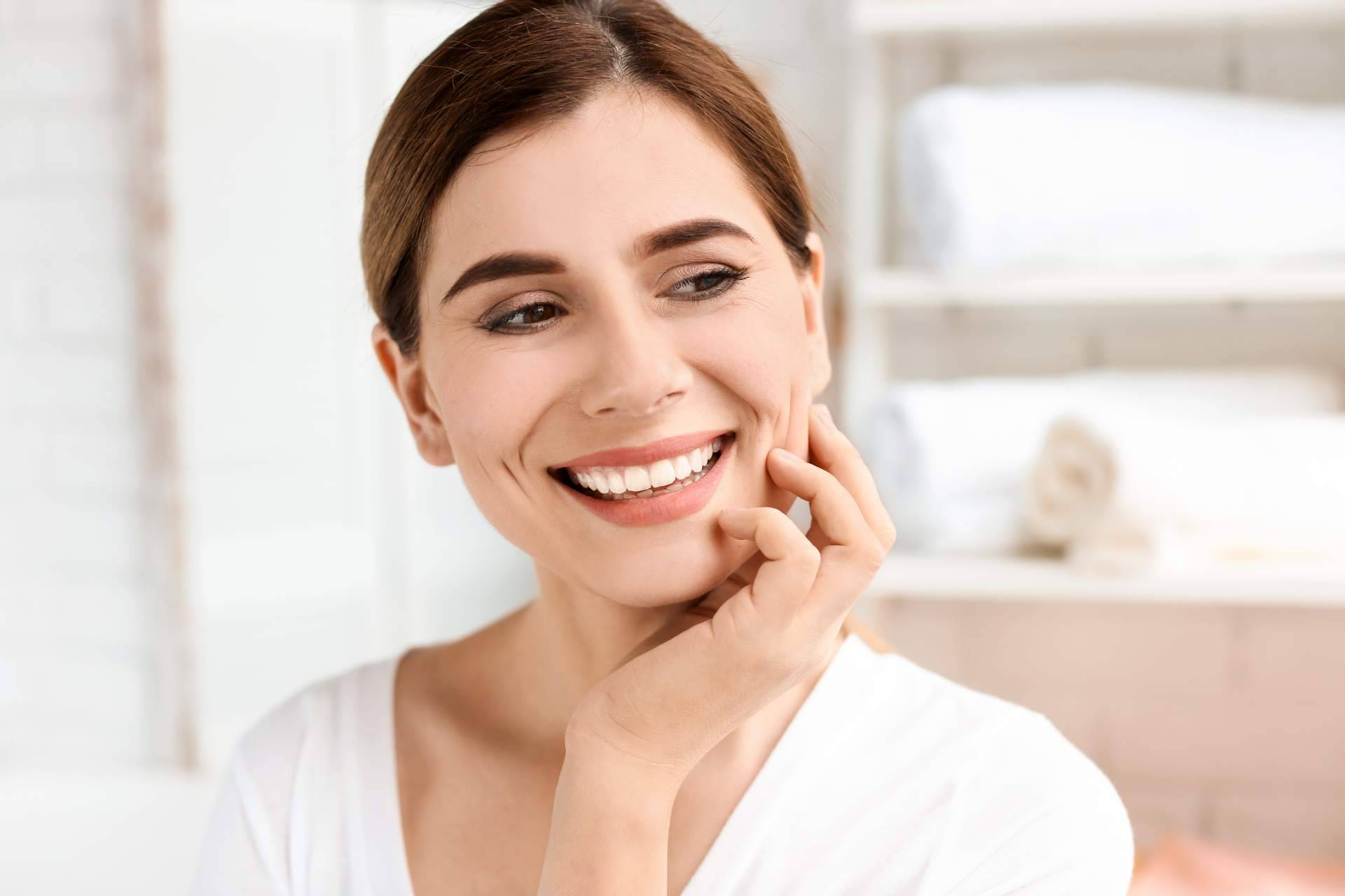 Razones para realizarse implantes dentales en la Clínica DeltaDent