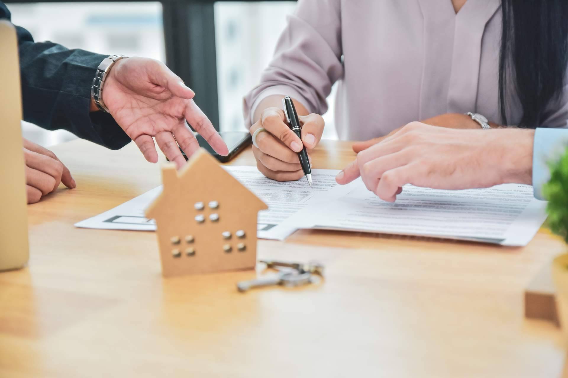 Para los propietarios que quieren poner su vivienda en alquiler en Barcelona, La Casa Agency El Clot brinda asesoría