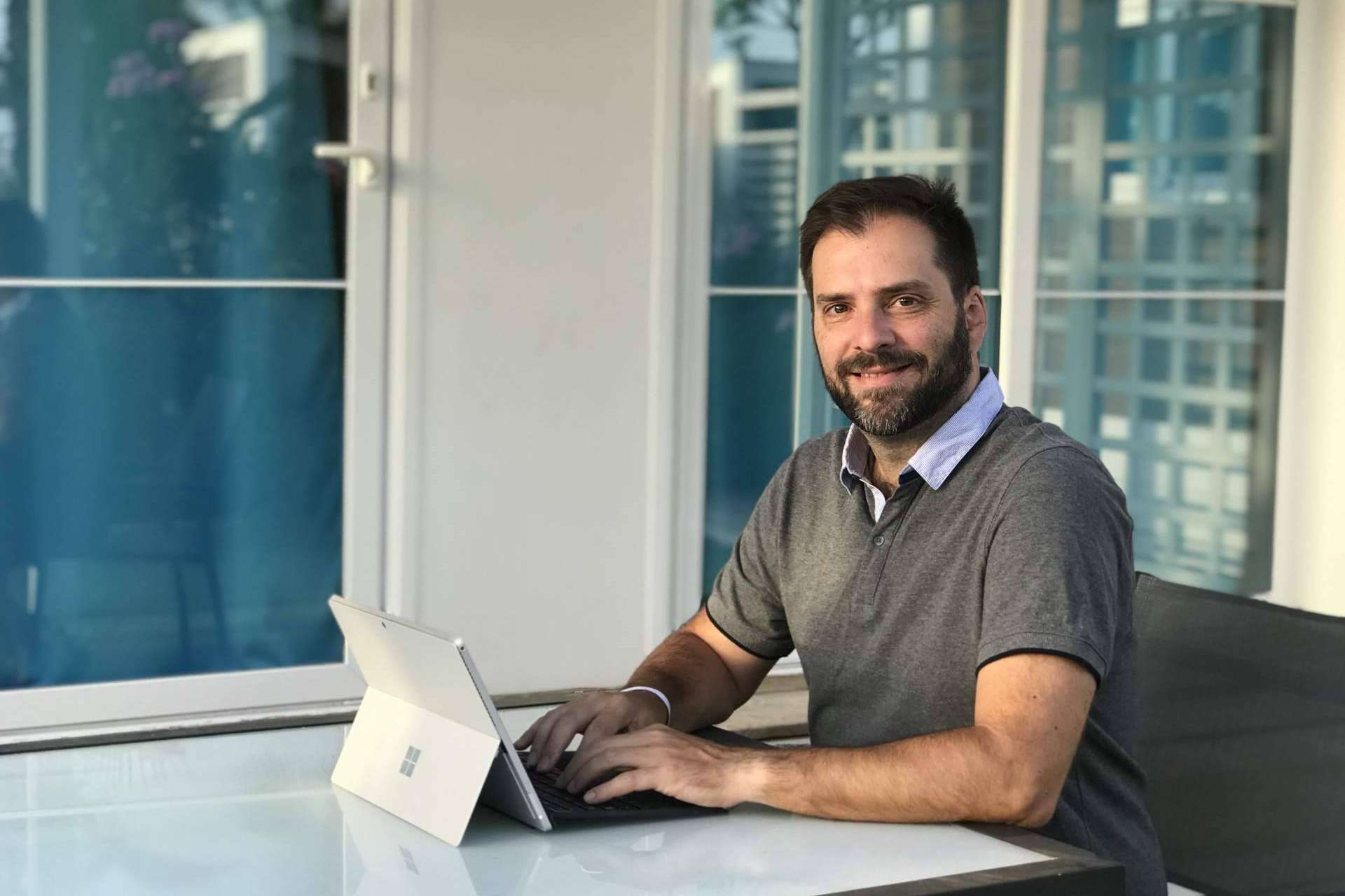 Infoproductos y asesoría del experto en marketing digital Francisco Rubio para impulsar el crecimiento de una empresa en internet