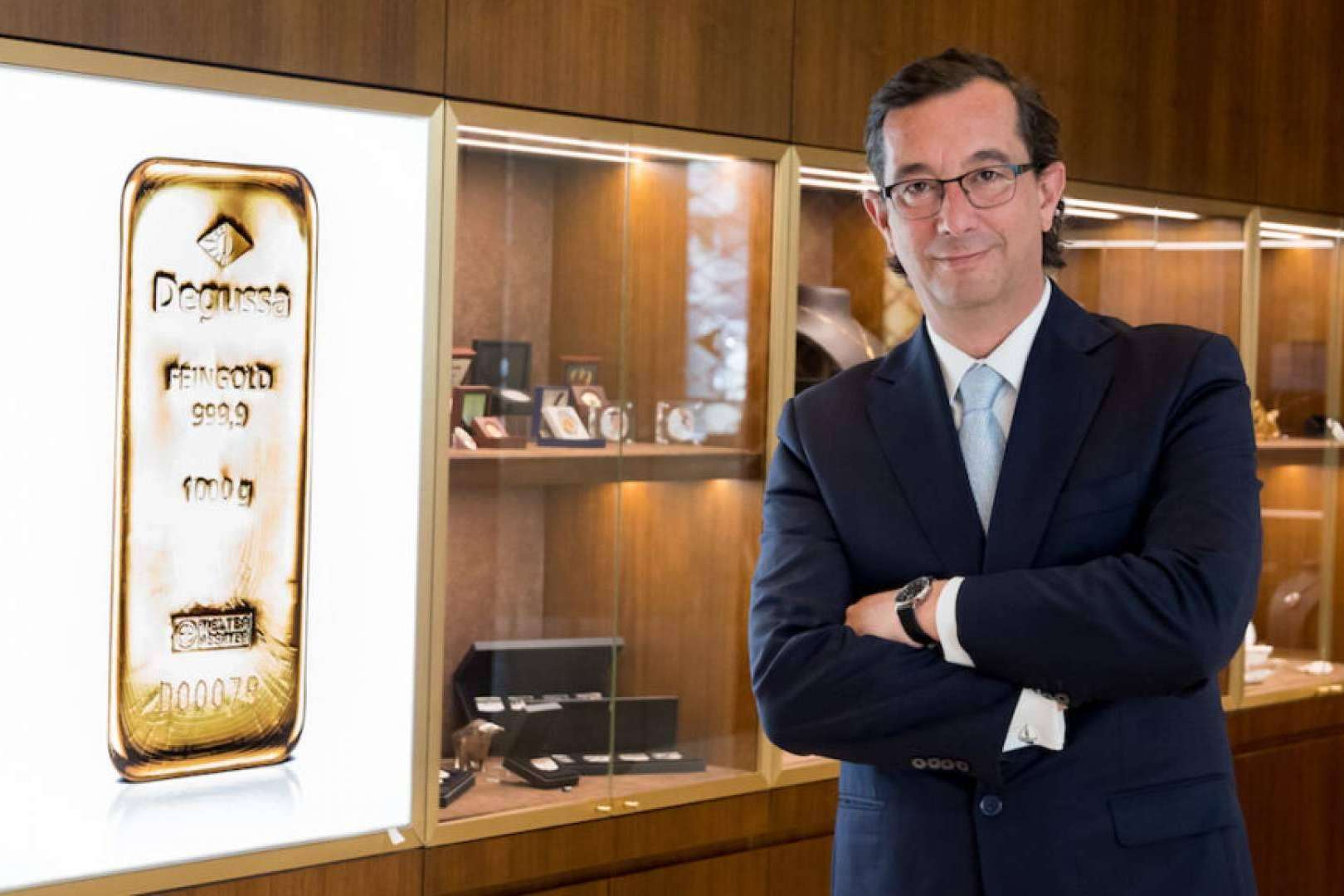 Adquirir en Degussa las primeras unidades de la primera moneda de oro española antes de que se agoten