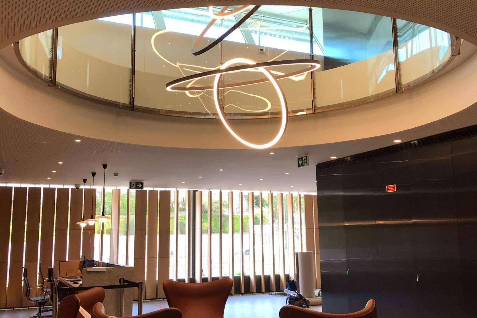 El clásico de INSOLIT como recurso para iluminar un espacio es la lámpara circular