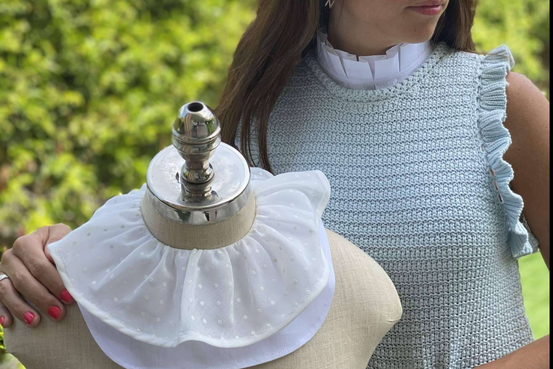 Complementar los outfits diarios con los diferentes cuellos de la tienda VinicaMoon