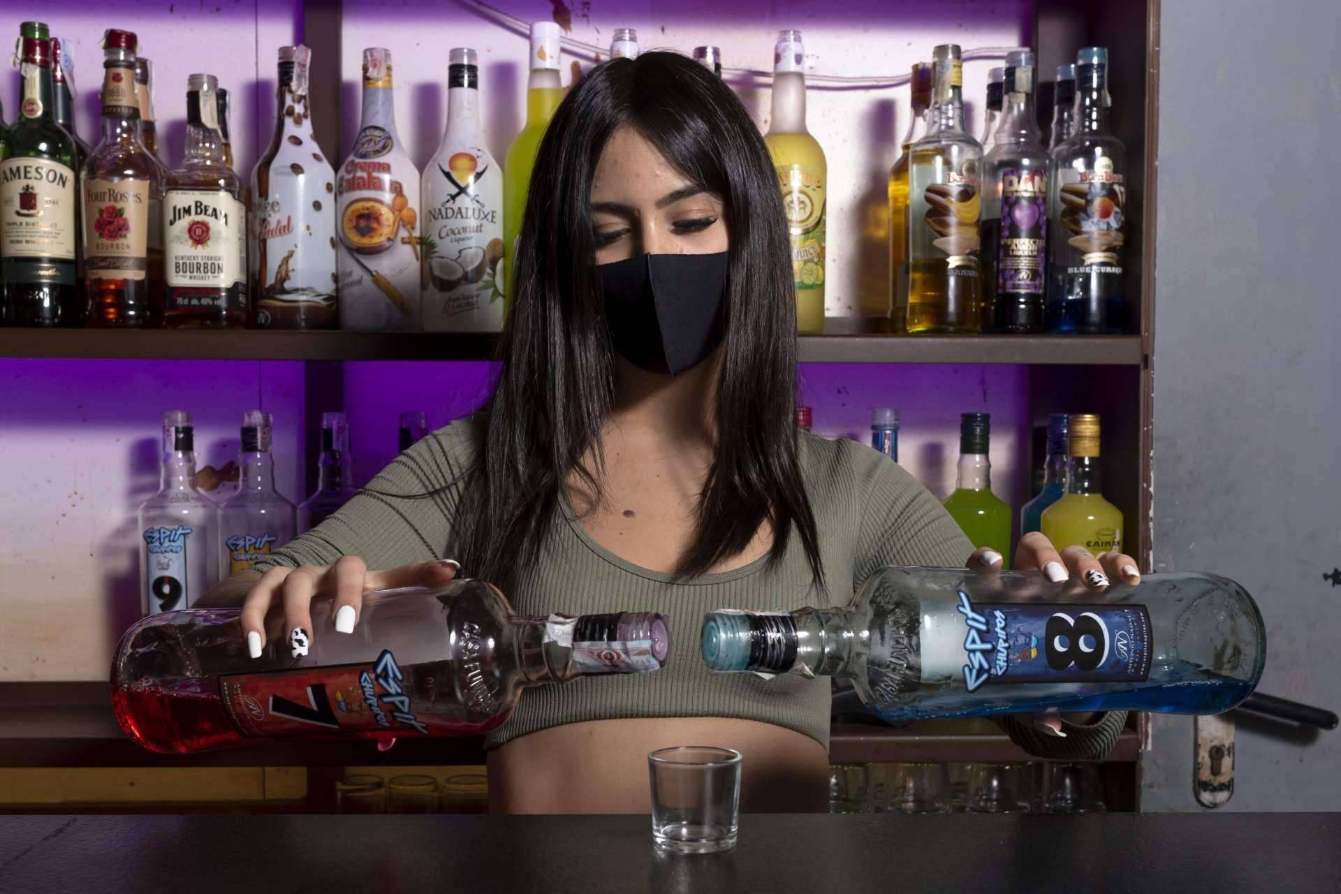 Espit Chupitos Madrid-Sol es una opción que ofrece más de 600 chupitos en Madrid para disfrutar con amigos