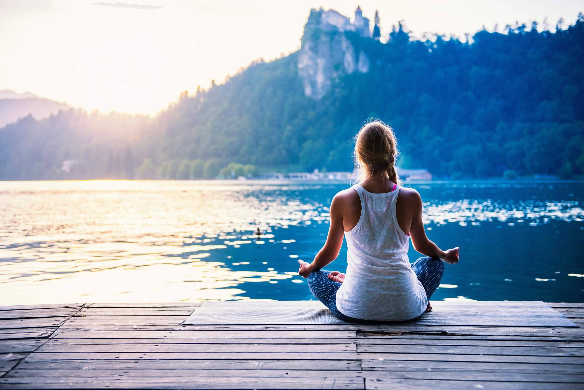 Por la escuela internacional cienciaConciencia®, ¿Cuáles son los beneficios de la meditación y cómo aprender a meditar?