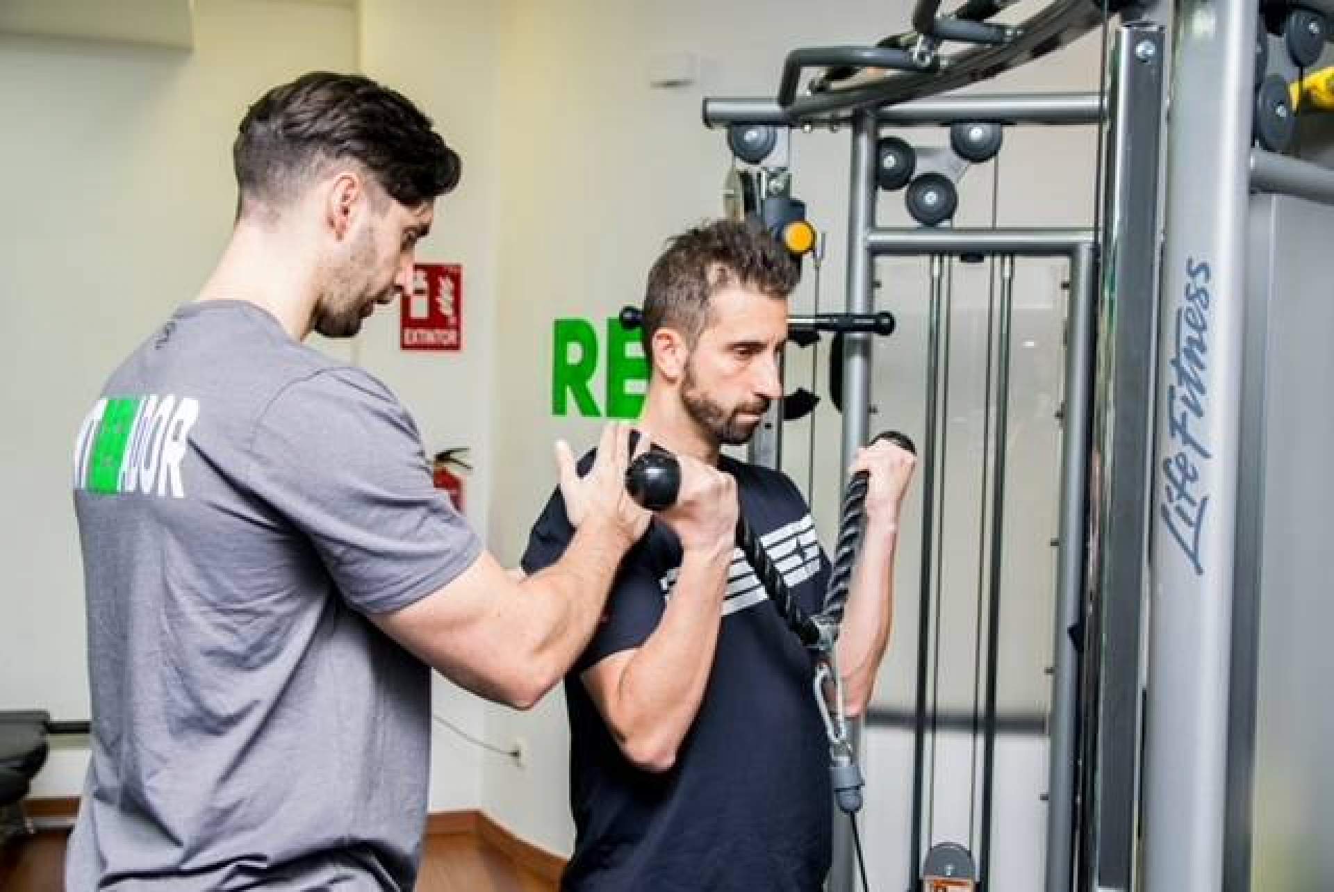 Incluir el yoga en la rutina de deporte y sus beneficios, según Rencoach Malasaña