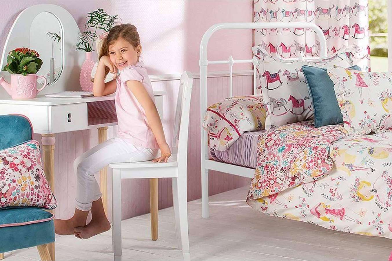 El catálogo de productos de Rioma para decorar la habitación de los niños y niñas
