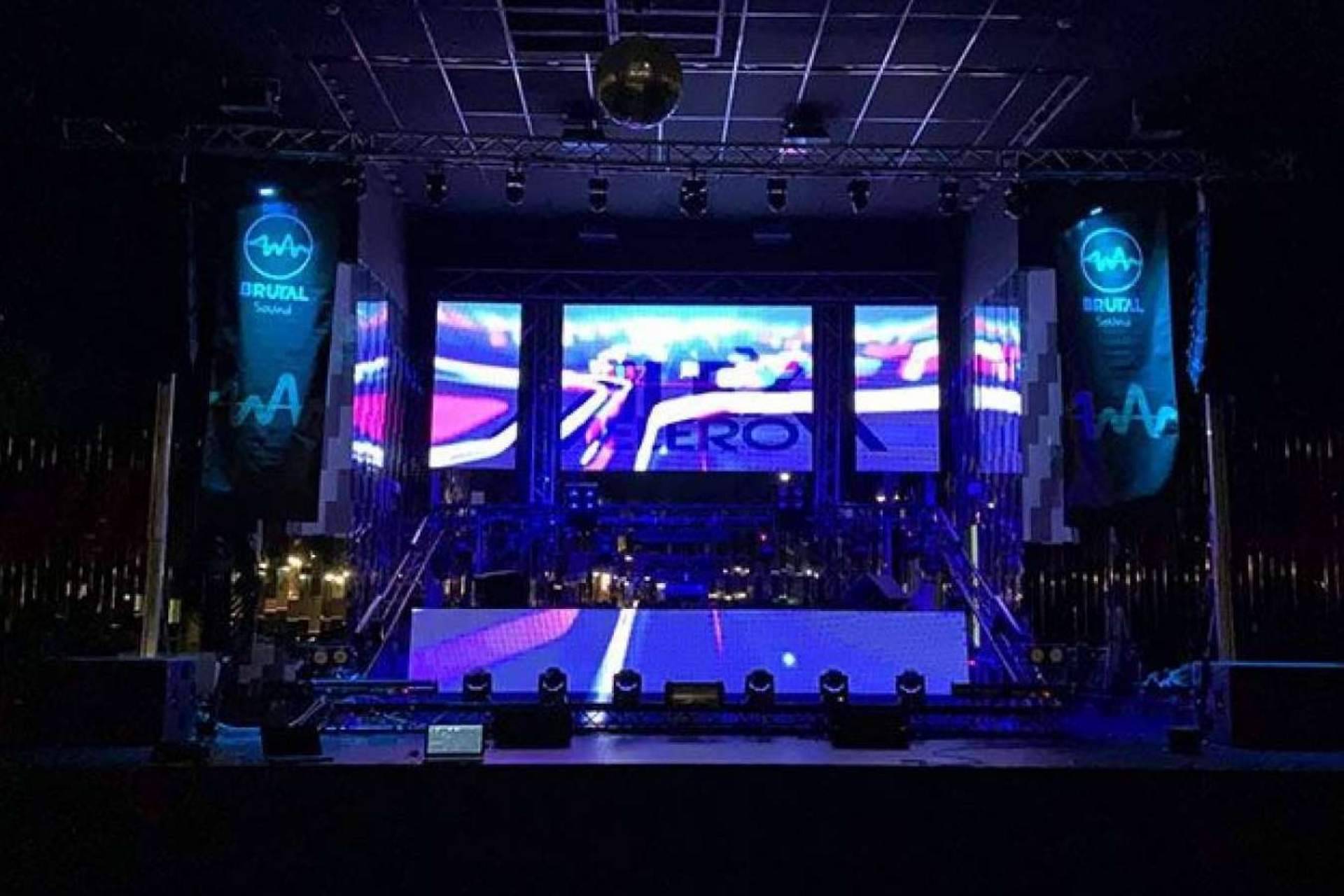 Brutal Show alquila pantallas LED