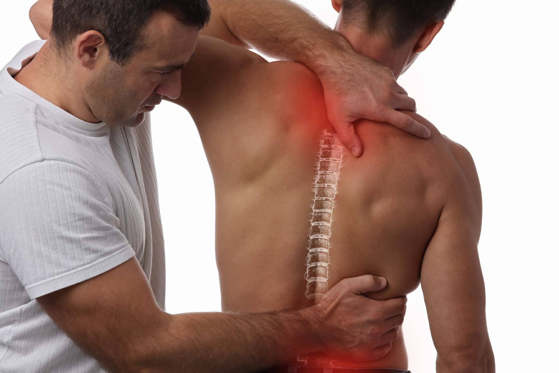 Los ajustes quiroprácticos ayudan a mejorar la lumbalgia, por Centre Chiropractic