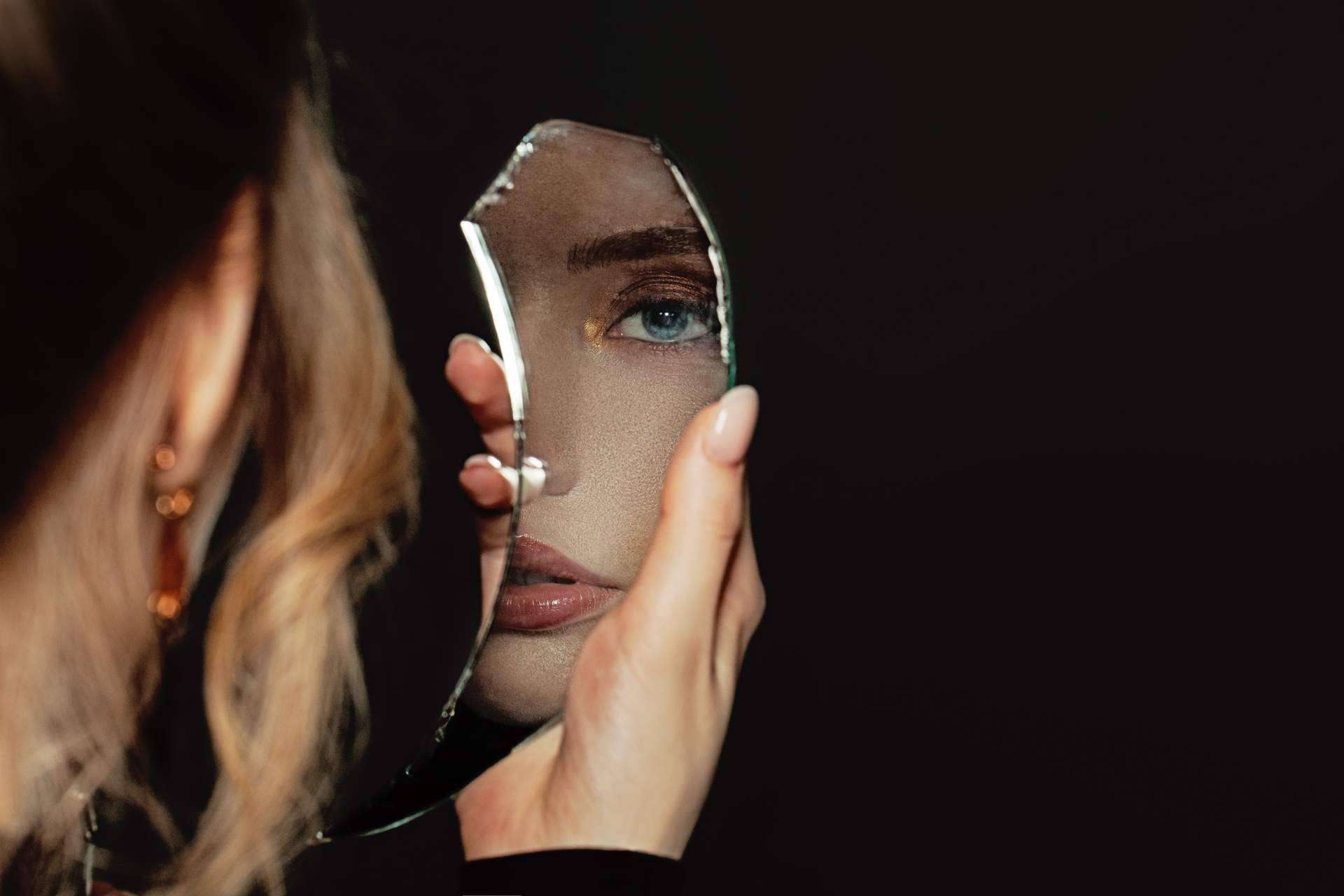 Ley del Espejo, ¿qué es exactamente?, por Next Level Mind