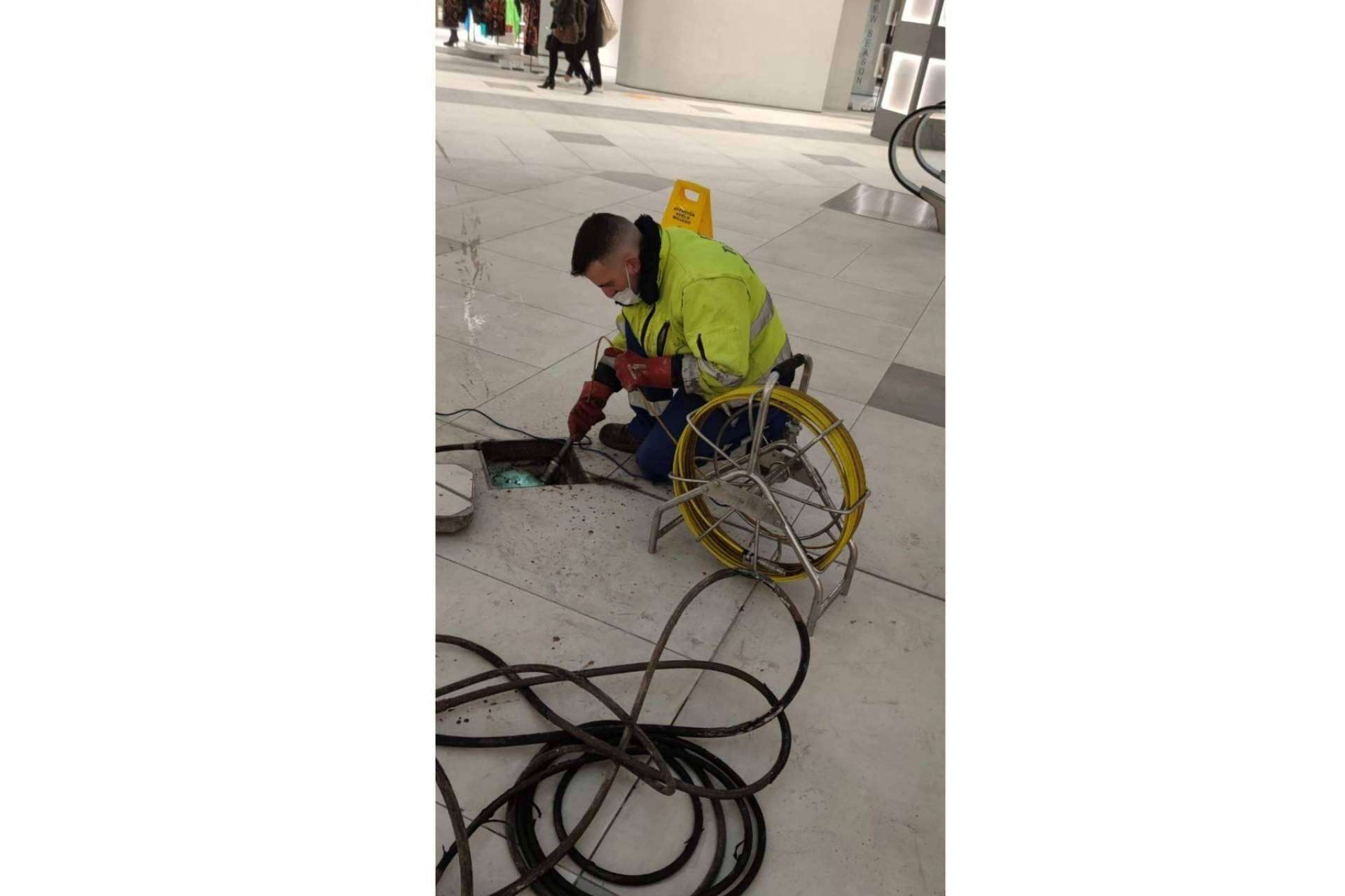 Los servicios de Rey Tuberías, desatoro tubería, inspección de saneamiento o rehabilitación sin obras