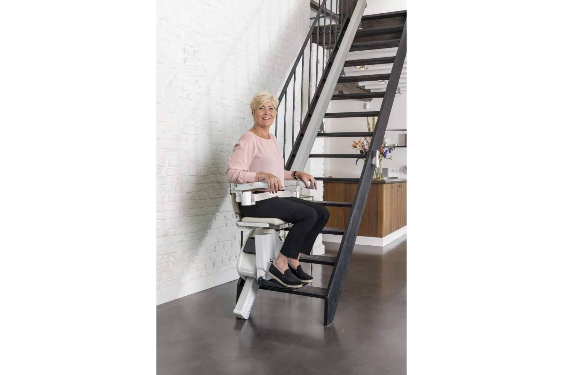 Salvaescaleras Valencia® es una empresa de referencia en venta e instalación de sillas salvaescaleras, plataformas salvaescaleras y elevadores
