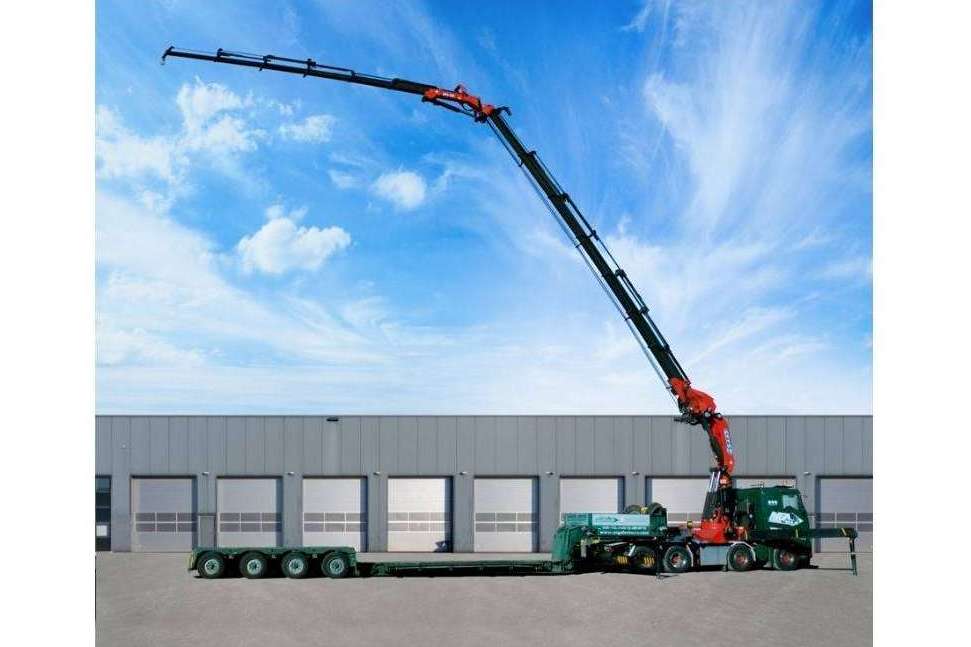 Transportes Ángel Velasco y Especializados Anri disponen de una nueva tractora grúa