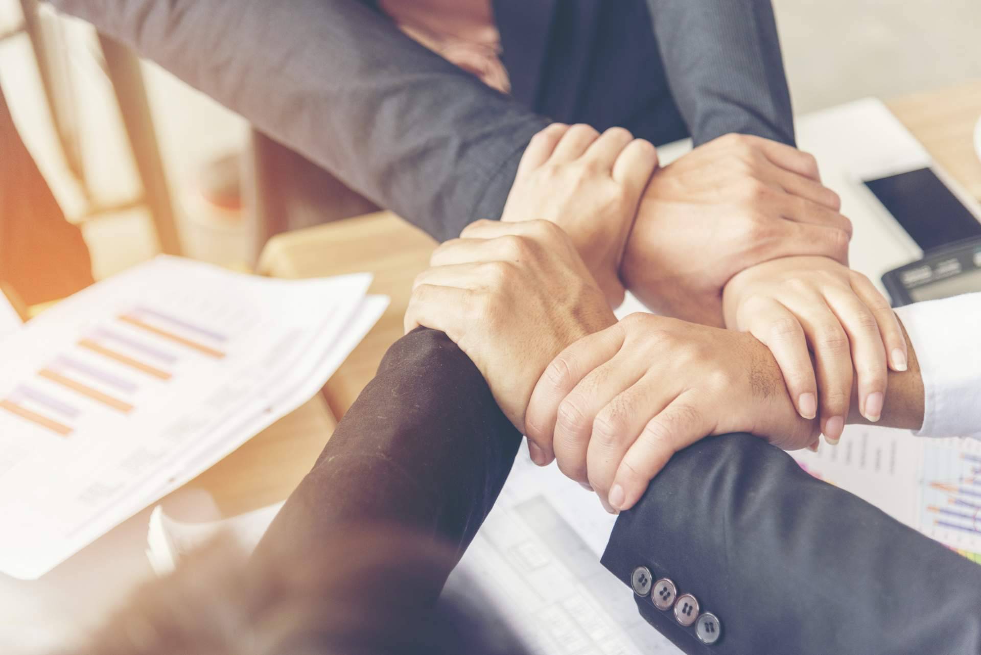Los expertos en estrategia de marketing digital en Madrid de iEmpresa contribuyen en la transmisión del ADN diferencial de una organización