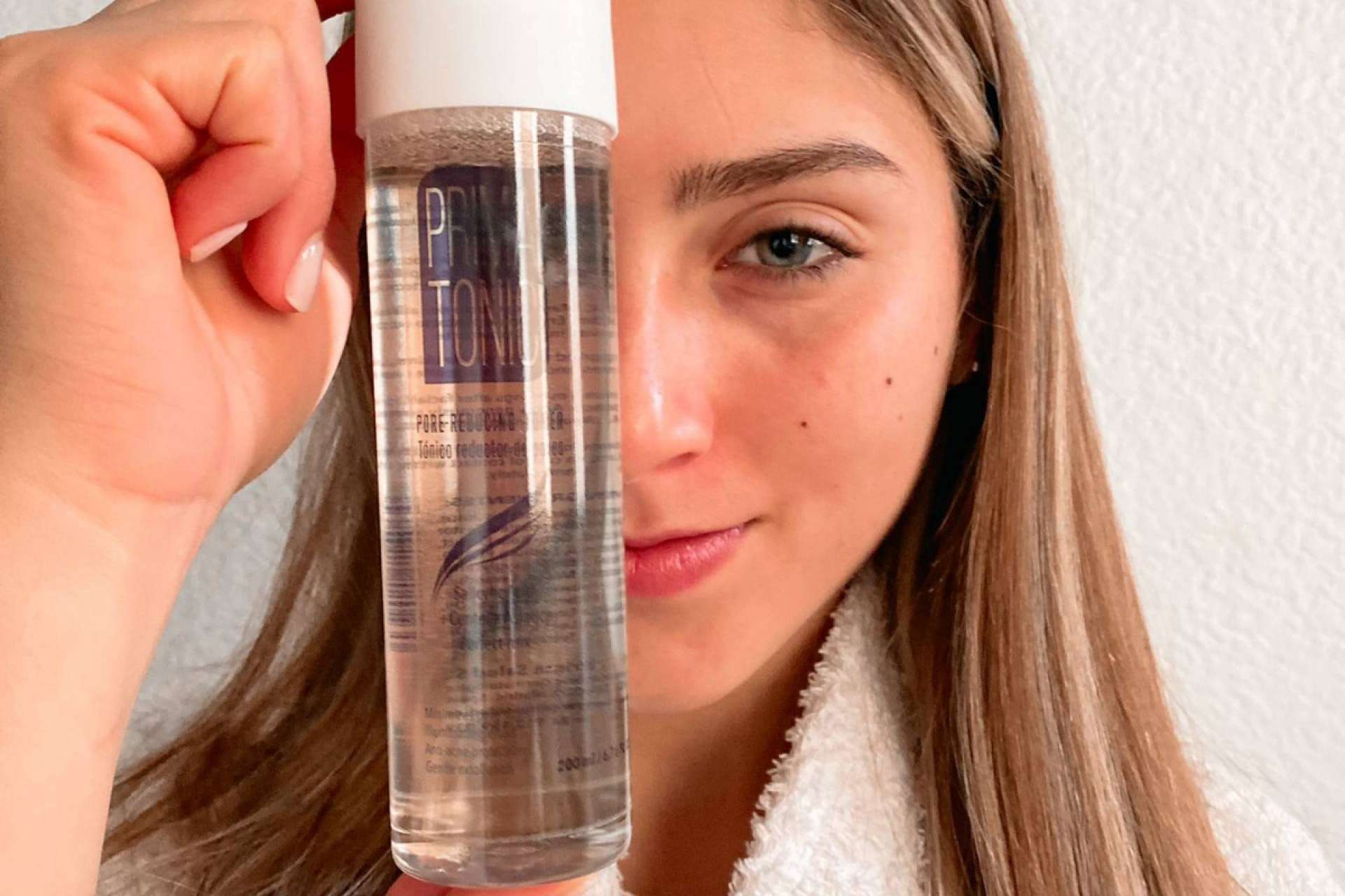 Las ventajas del tónico facial reductor de poros de PrimaSalud que permite eliminar las células muertas