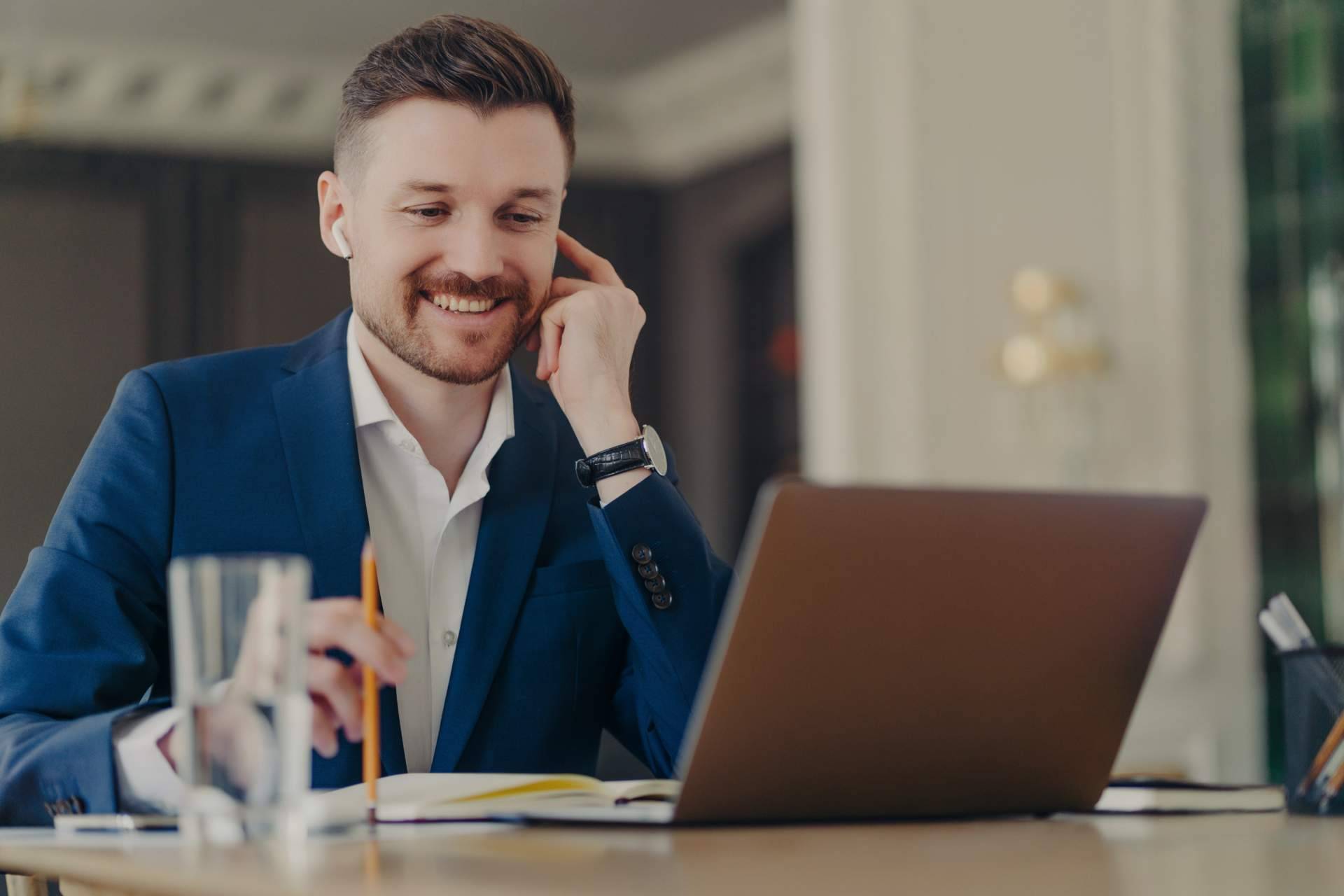 Es indispensable planificar las estimaciones de ventas futuras, según Escuela para Impresores
