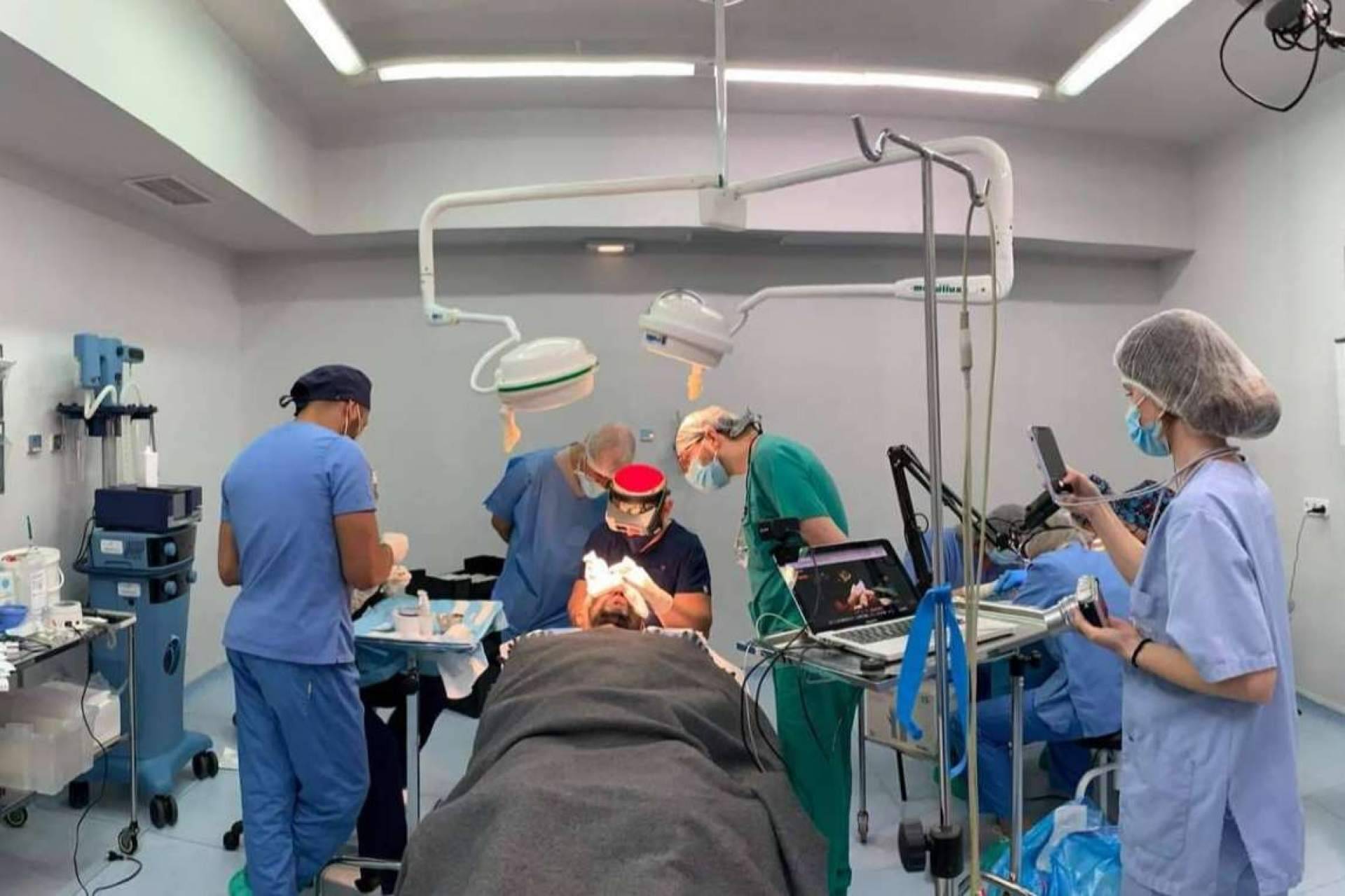 El equipo médico del Dr. Bern son invitados como profesores al Máster FEMEL 2022