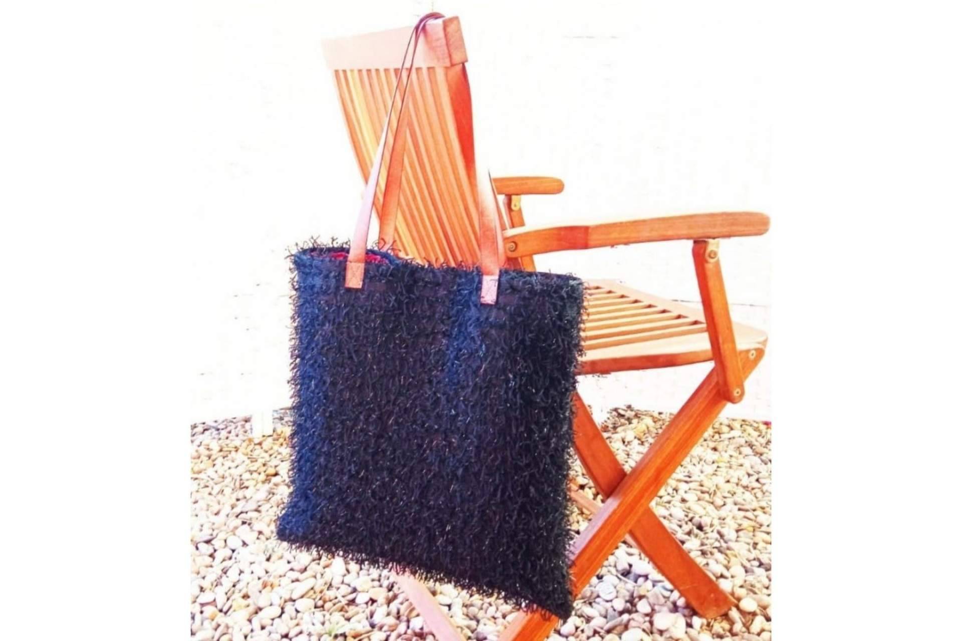 Bolsas de tela únicas y exclusivas confeccionadas de manera artesanal por una madre y una hija, en Inirt Atelier