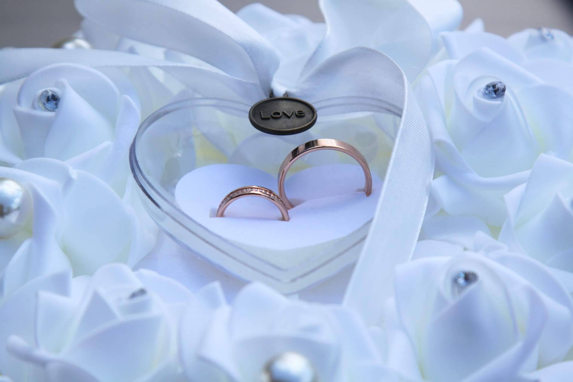 Encontrar las alianzas de boda perfectas con El Rubí Joyeros