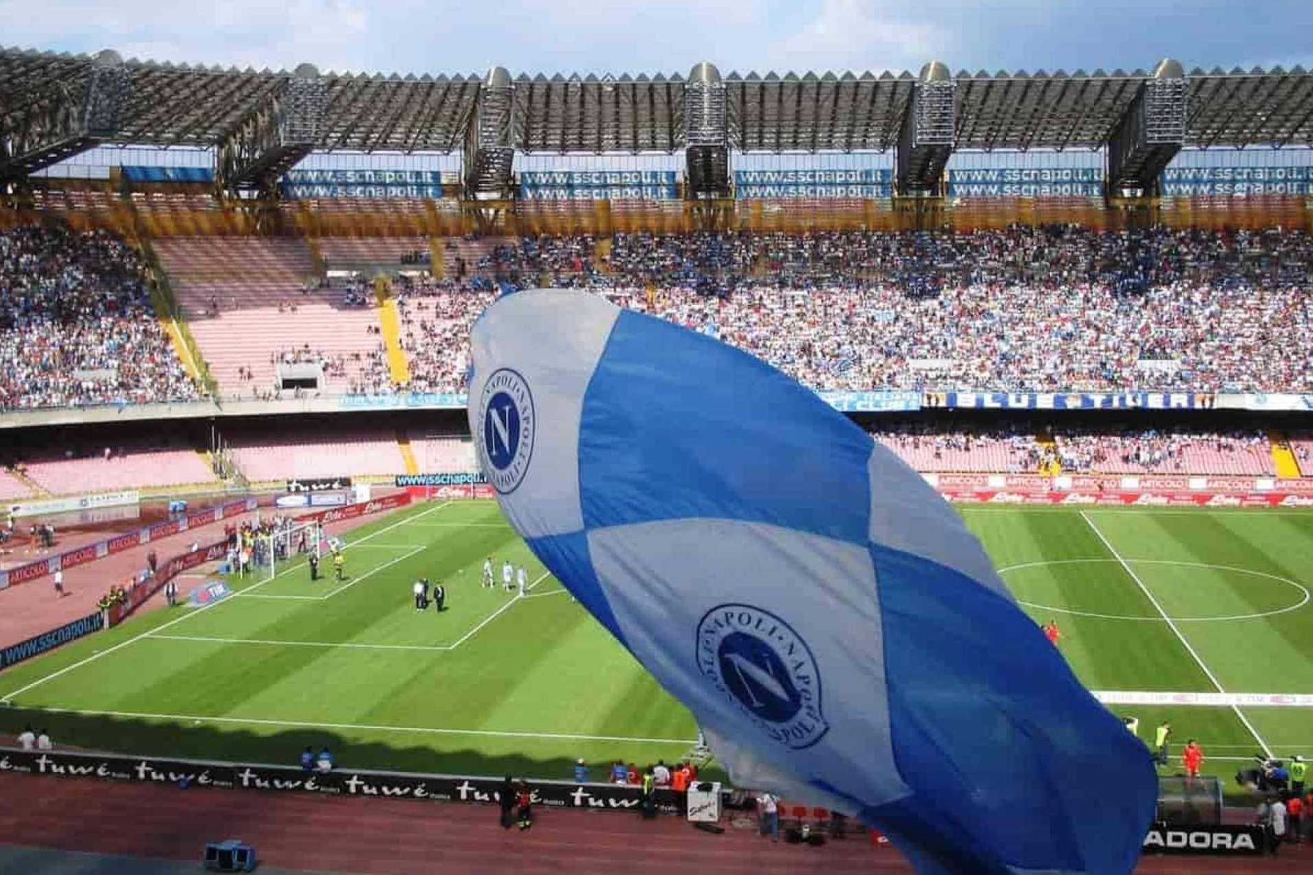 Disfrutar de una de las mejores ligas del mundo es posible con la compra de entradas Napoli en Football Host