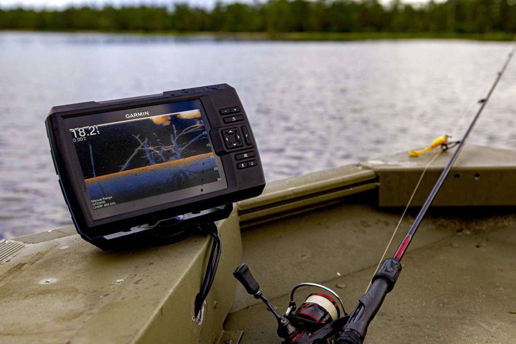 Equiposnauticos.com ofrece sondas de pesca GPS Striker Vivid