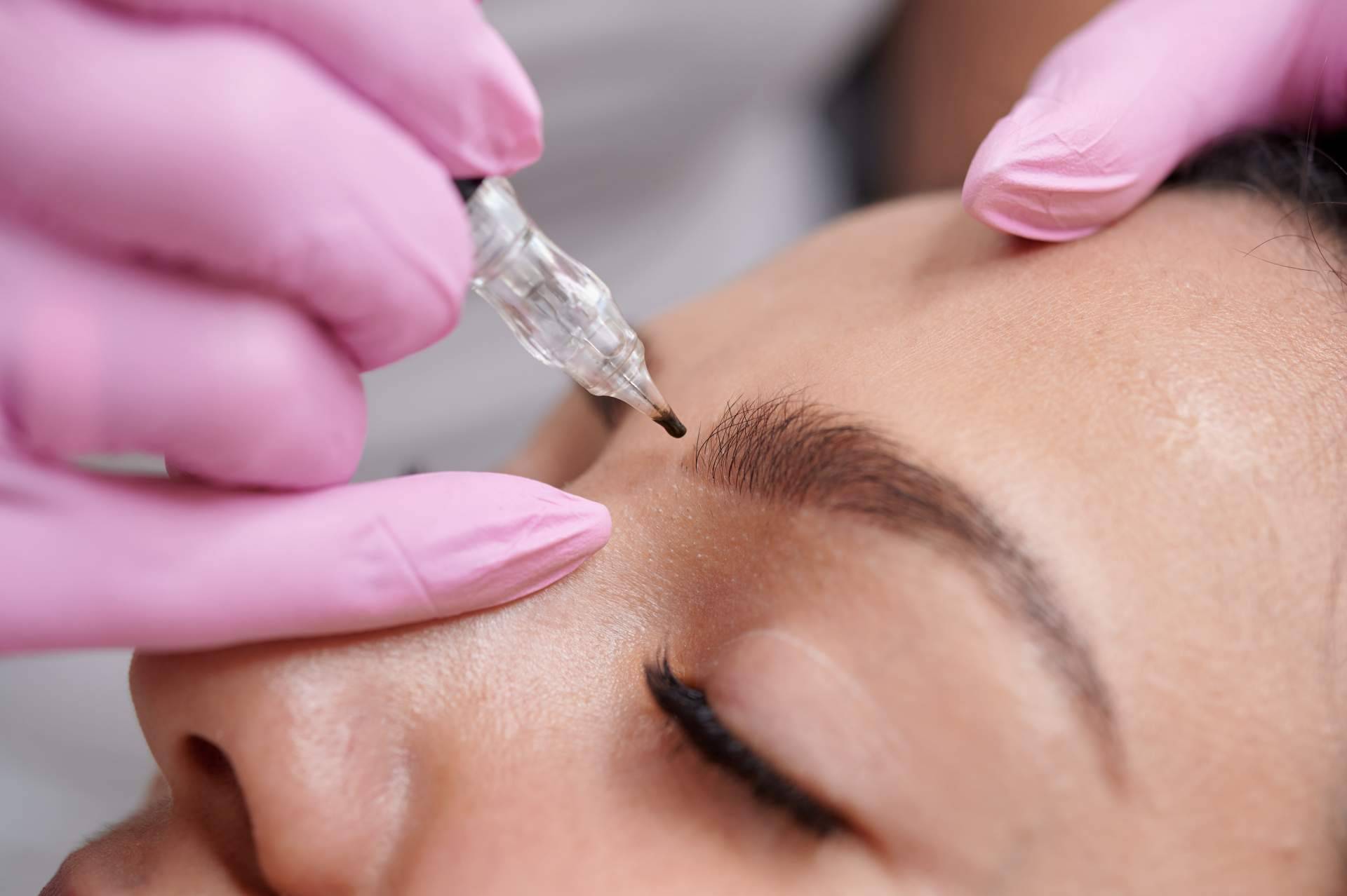Para profesionales de la medicina estética, La Escuela Sanitaria MED21 ofrece formación