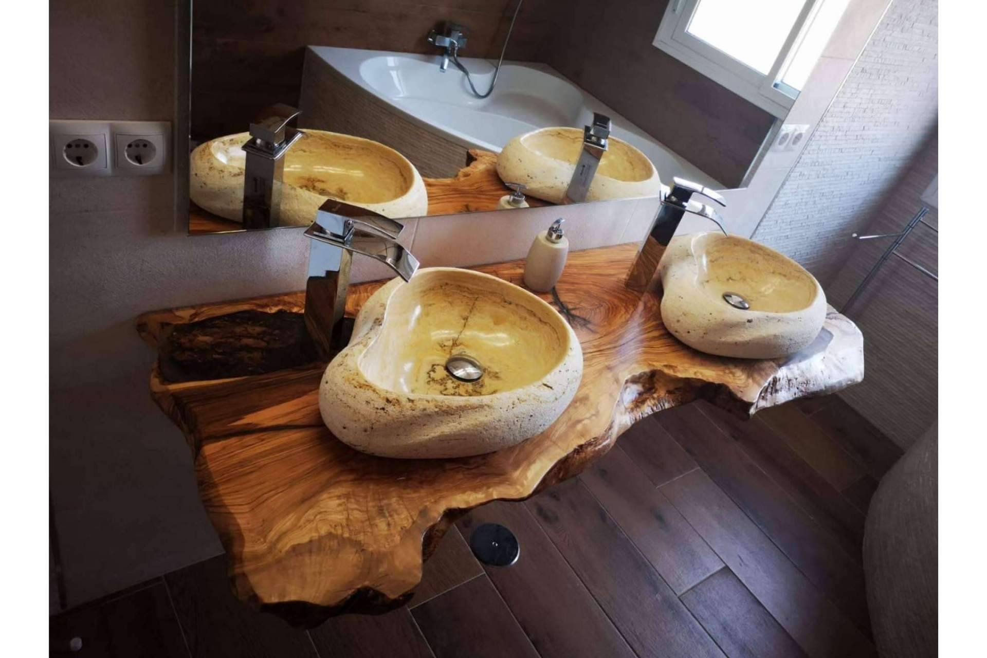Fabricación innovadora con madera de olivo y trabajo artesanal, la gran apuesta de Encimeras de Olivo