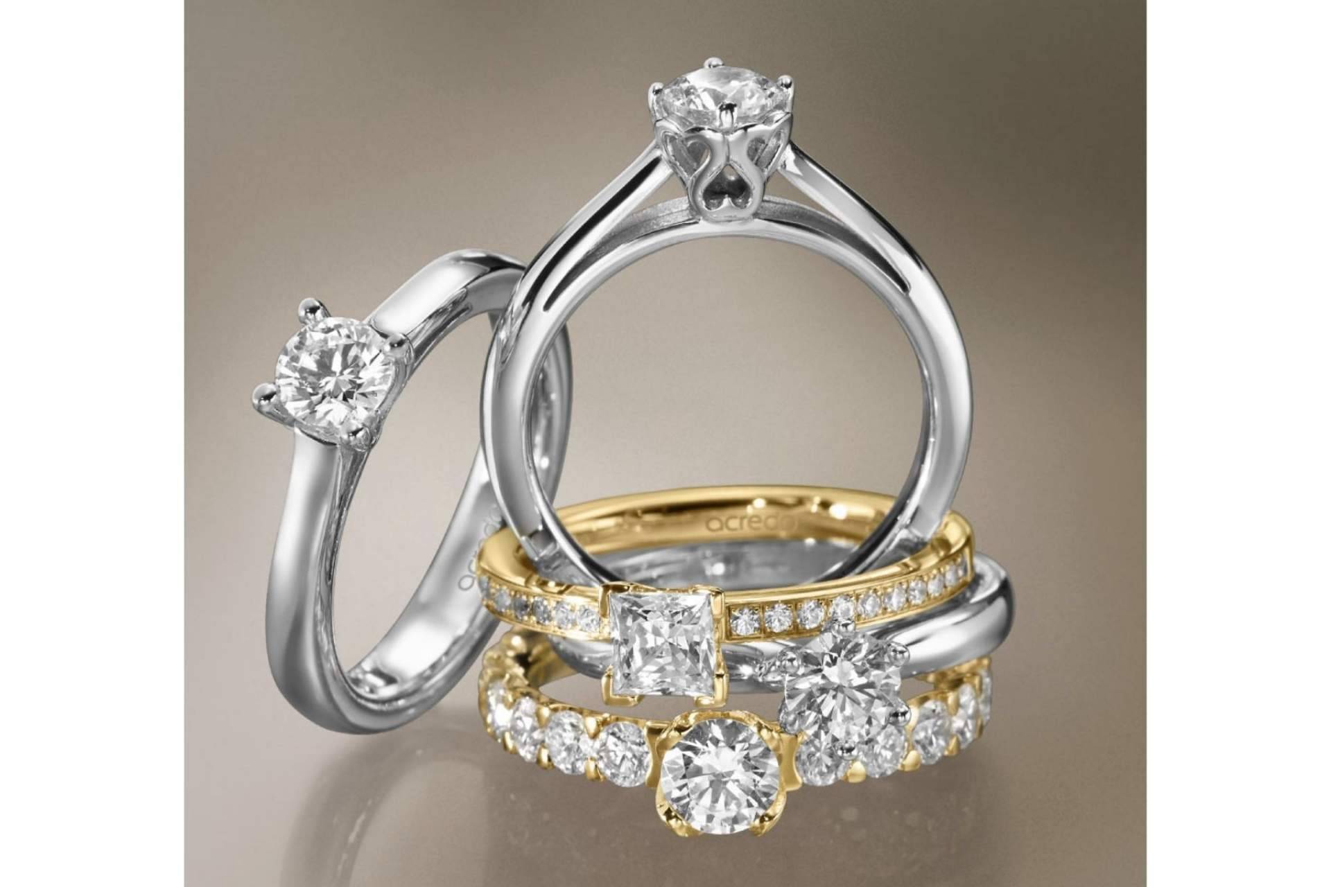 Alta calidad a precios competitivos en los anillos de compromiso Staring