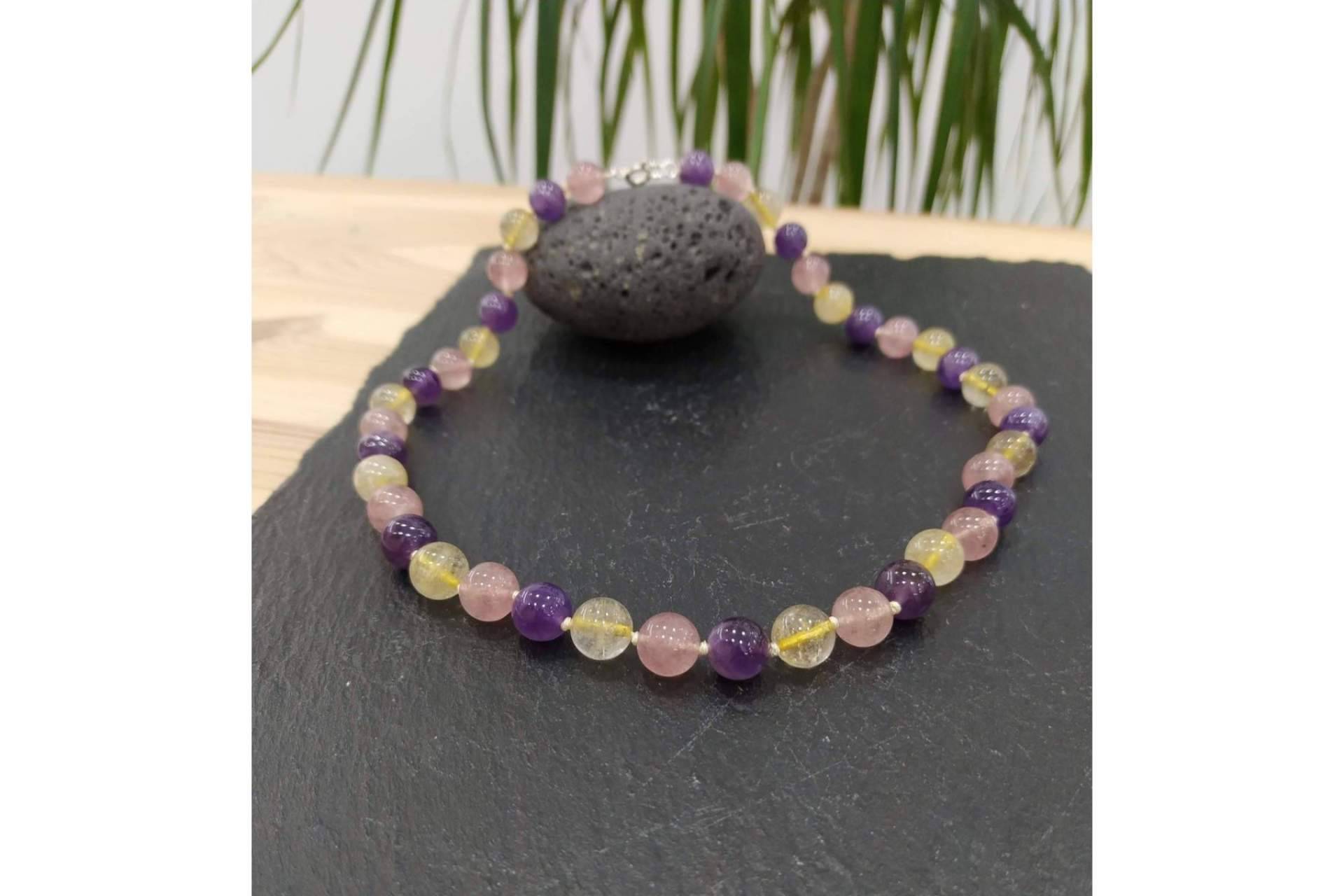 Ir a la moda esta primavera con los colores en tendencia es más fácil con las joyas de Dreki