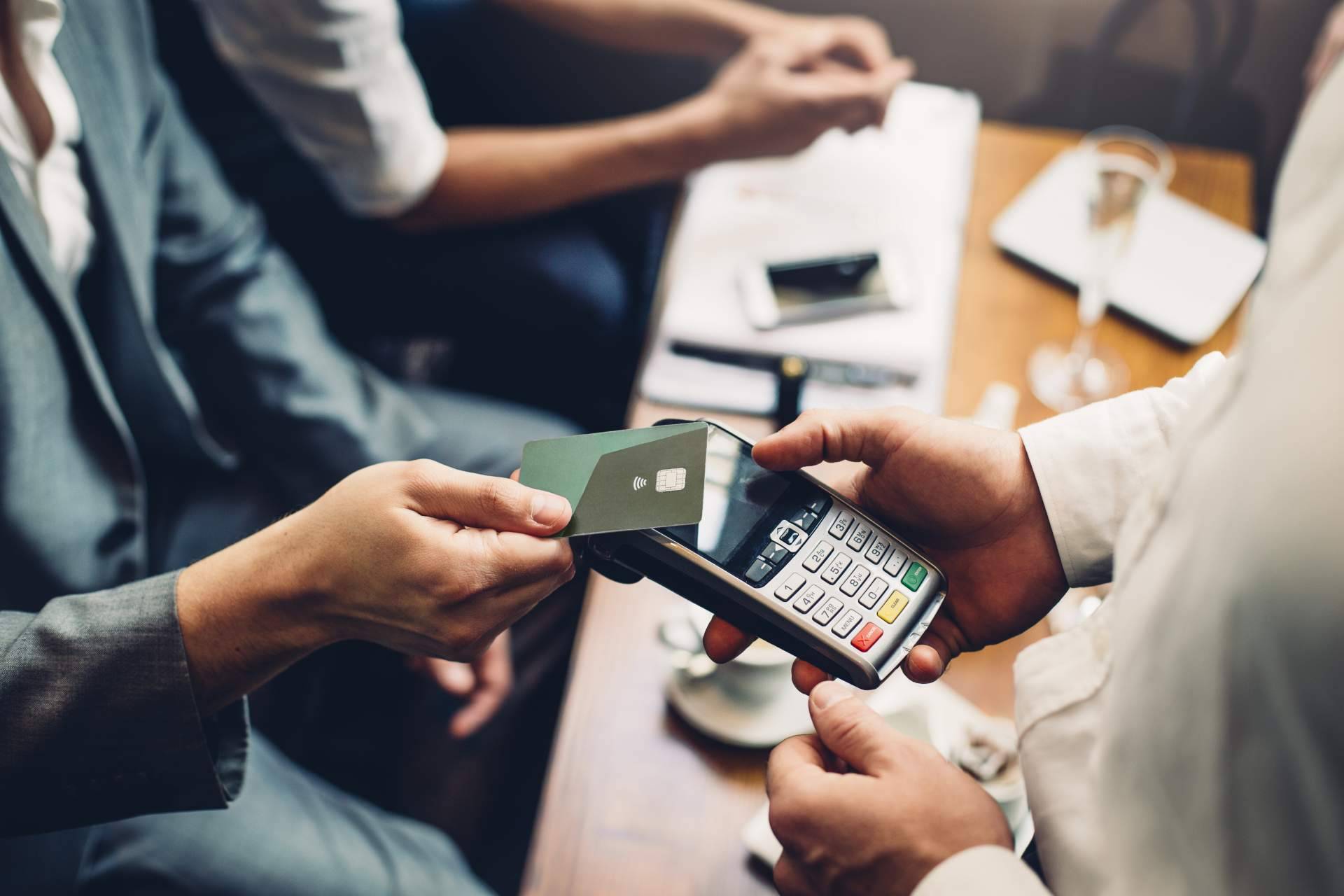 ¿Cuáles son las múltiples ventajas de los pagos en especie a empleados?, por el despacho Max Gestión