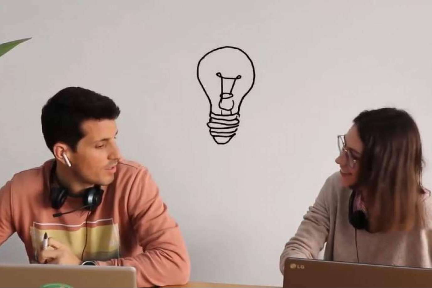 La agencia de marketing digital que predica con el ejemplo, Dos Setenta