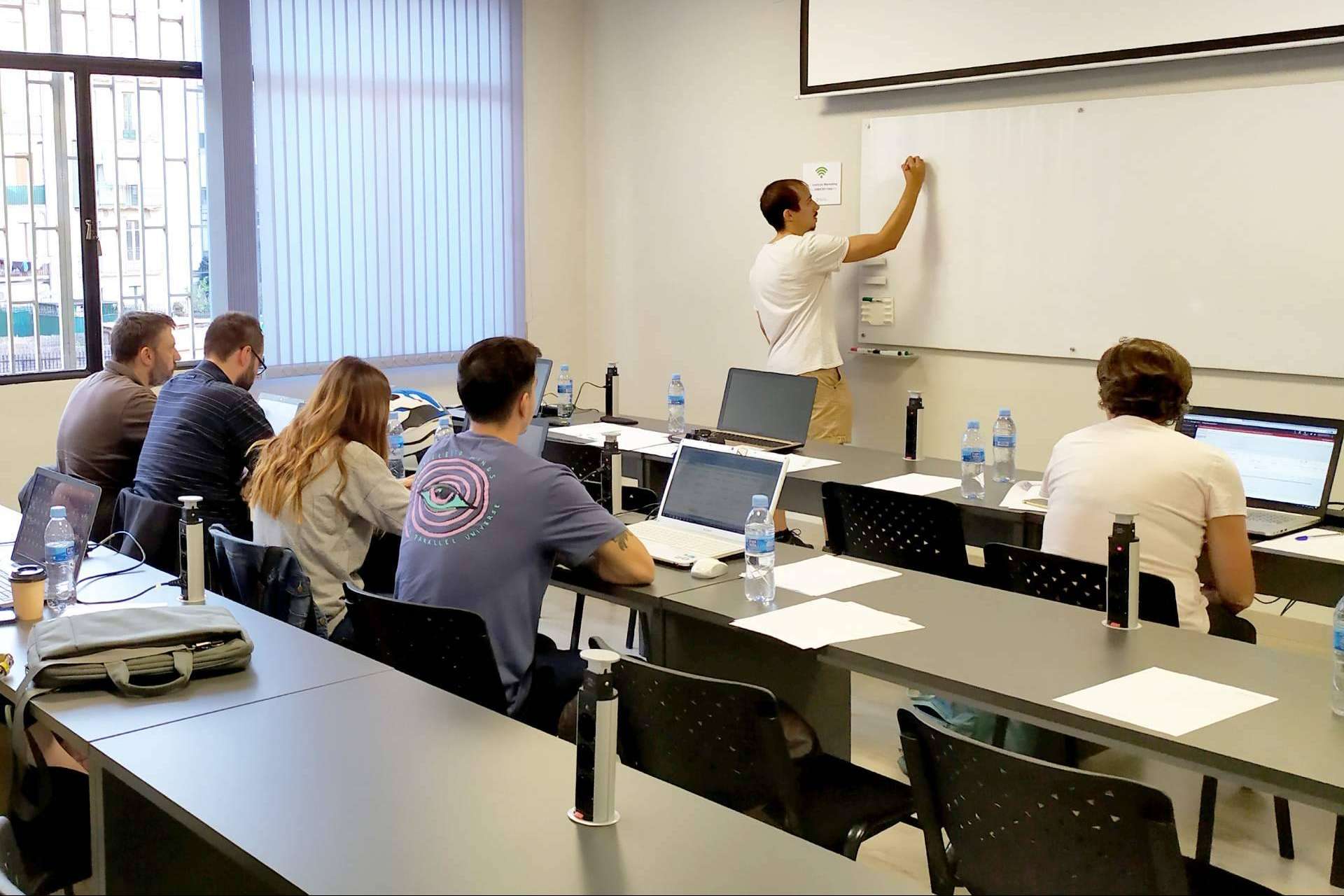 El marketing digital, en un mundo sobresaturado de marcas, requiere una formación constante