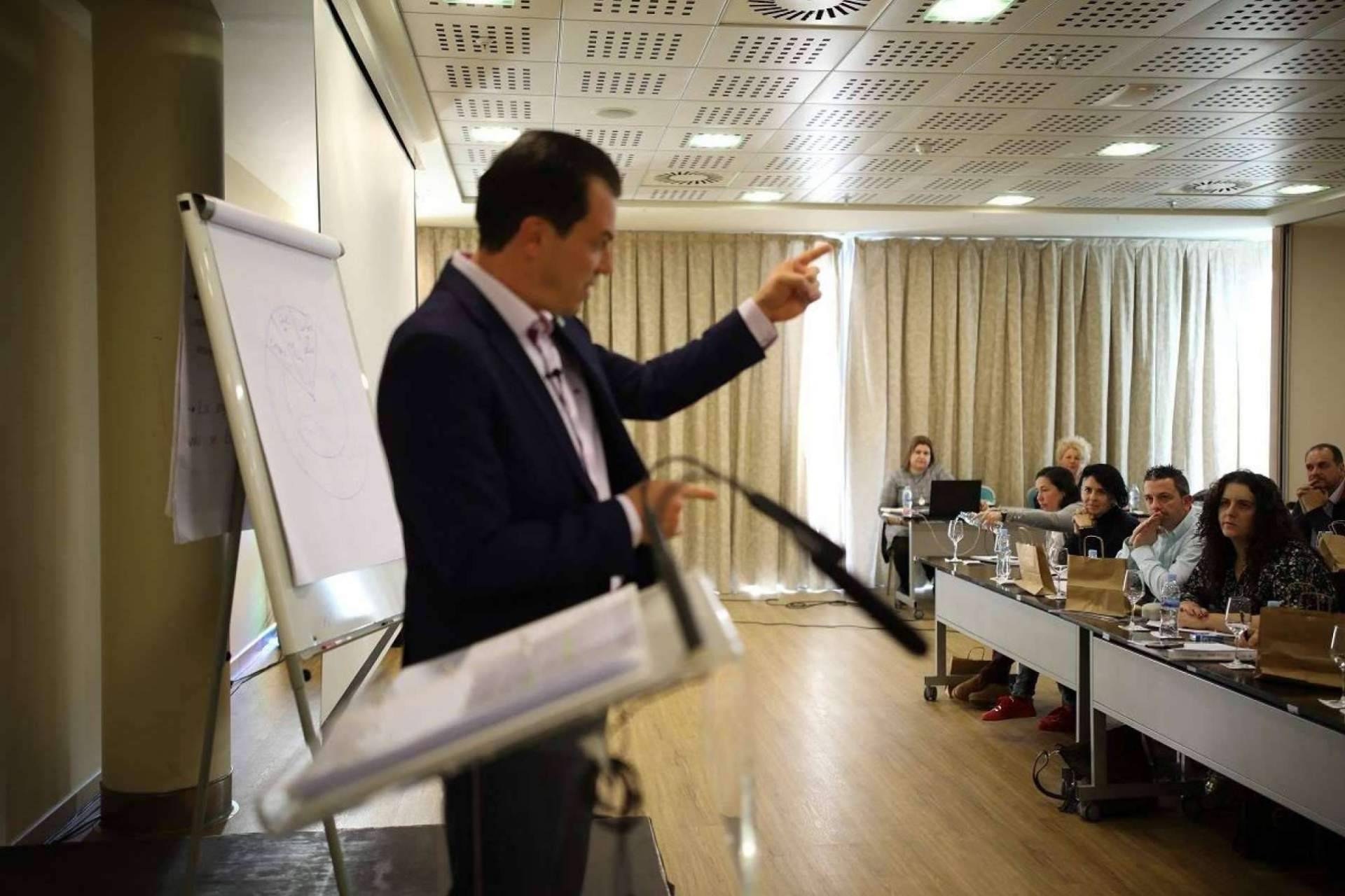 Nuevo sistema de ventas con José Piquer, enseñar a vender y a tener una empresa en el mundo digital