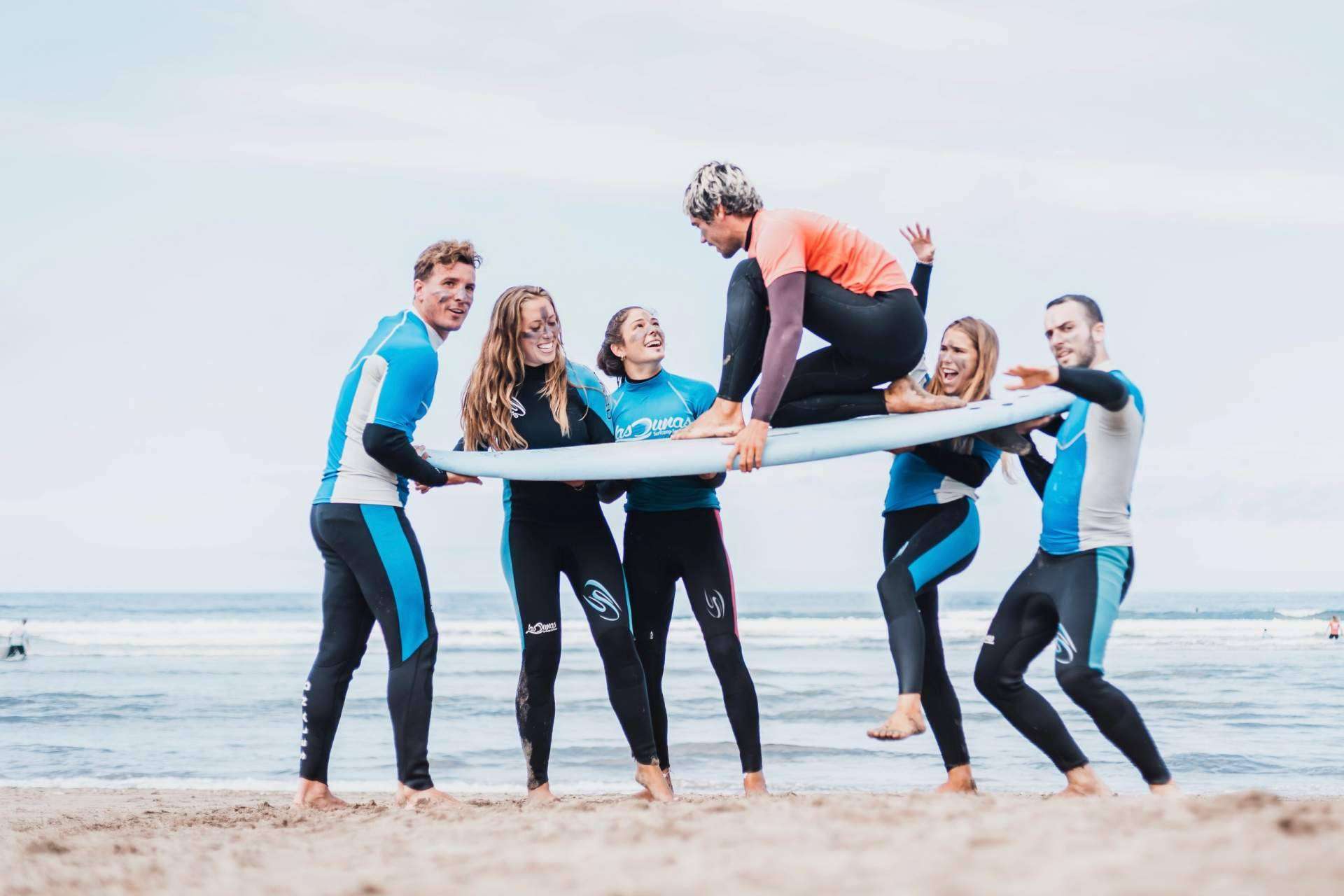 Los surfcamps como Family Surfers - Surfcamp Las Dunas como nuevo destino de moda entre los jóvenes