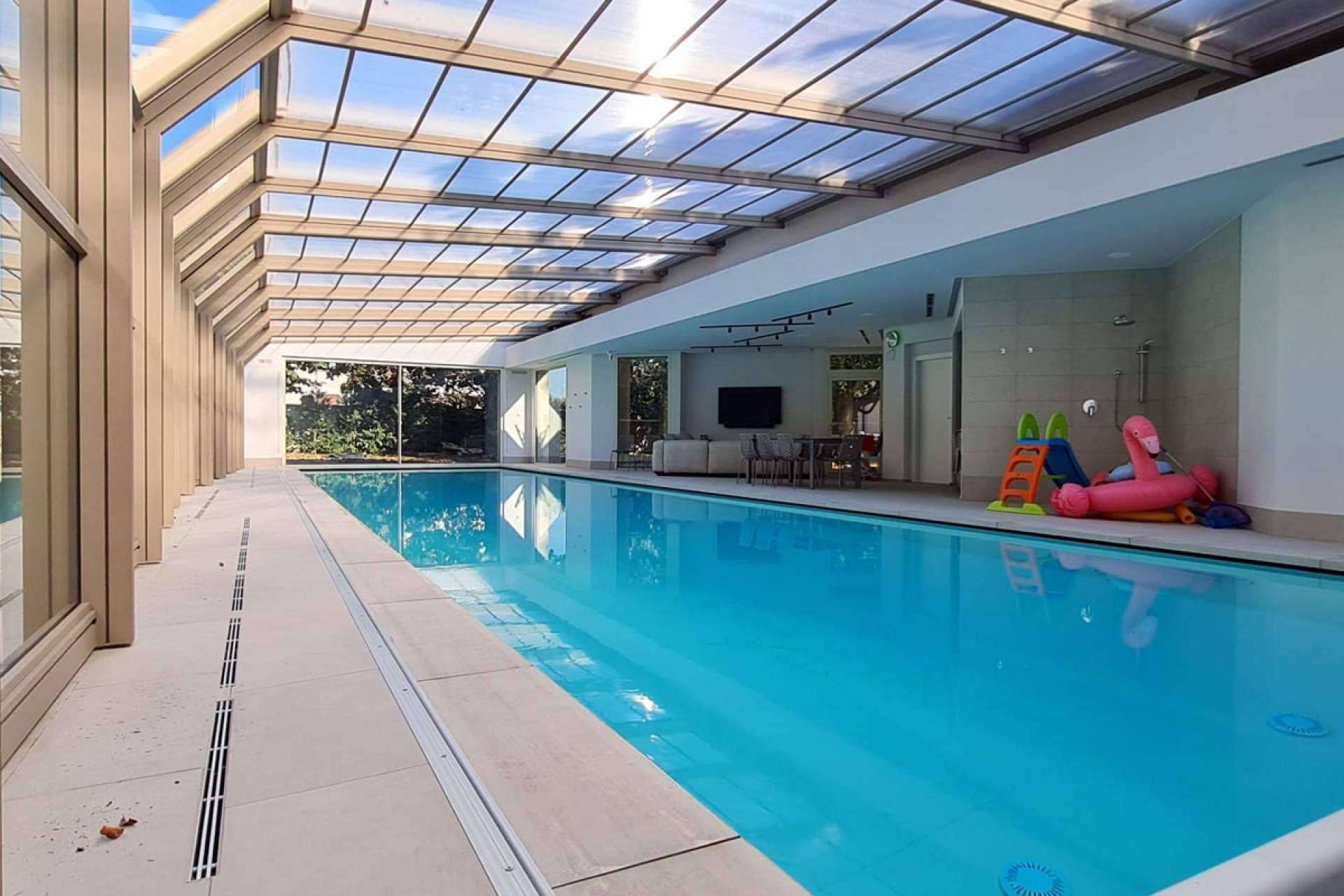 COVERTTO aporta soluciones a medida para la cubierta en piscinas