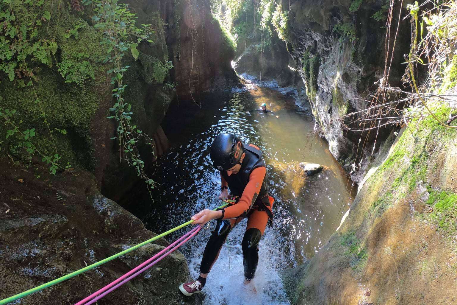 Disfrutar del barranquismo en Catalunya, de la mano de Guía y Deportes de Aventura