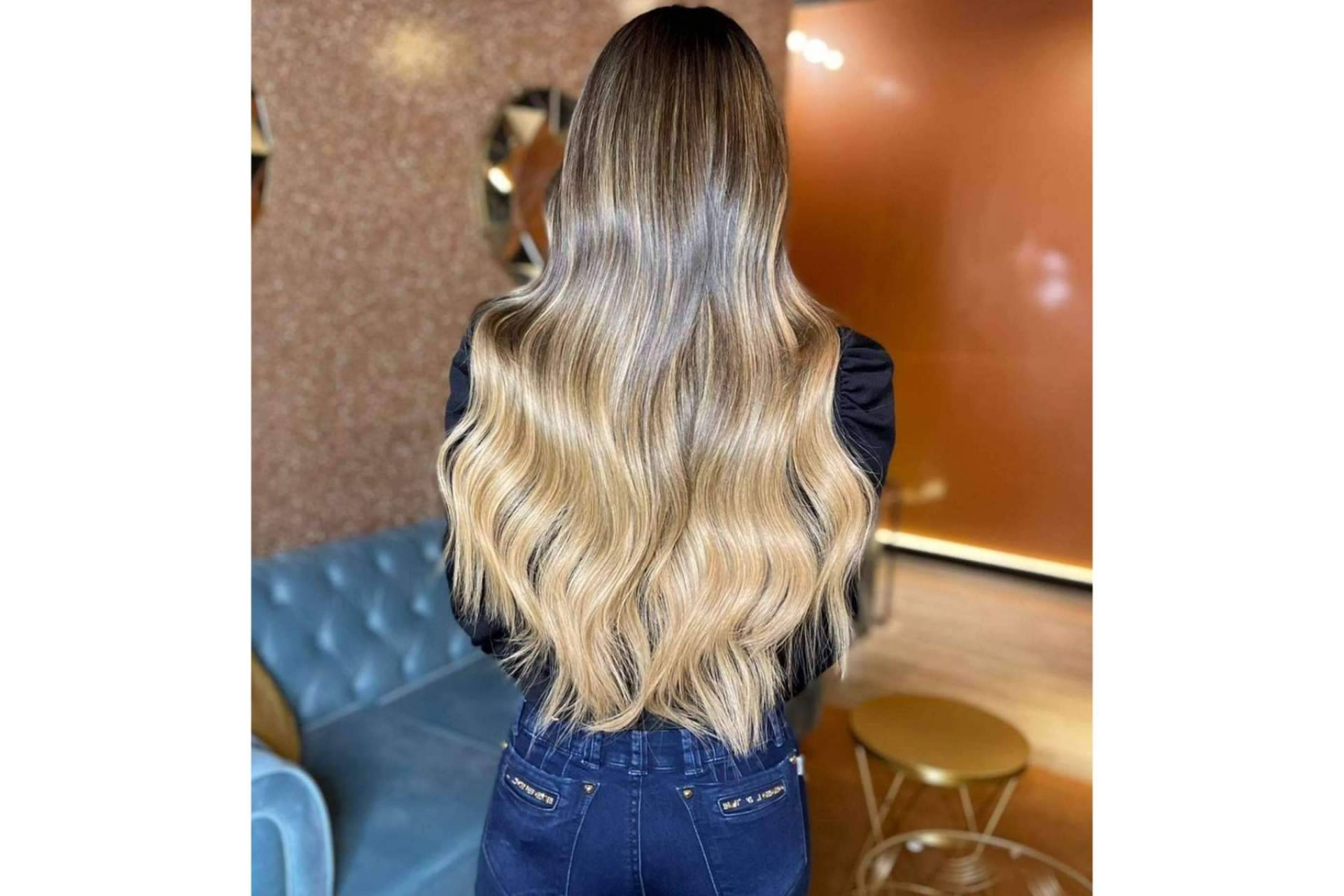 El salón de belleza en el que realizan extensiones de pelo en Madrid, Glam & Extensions