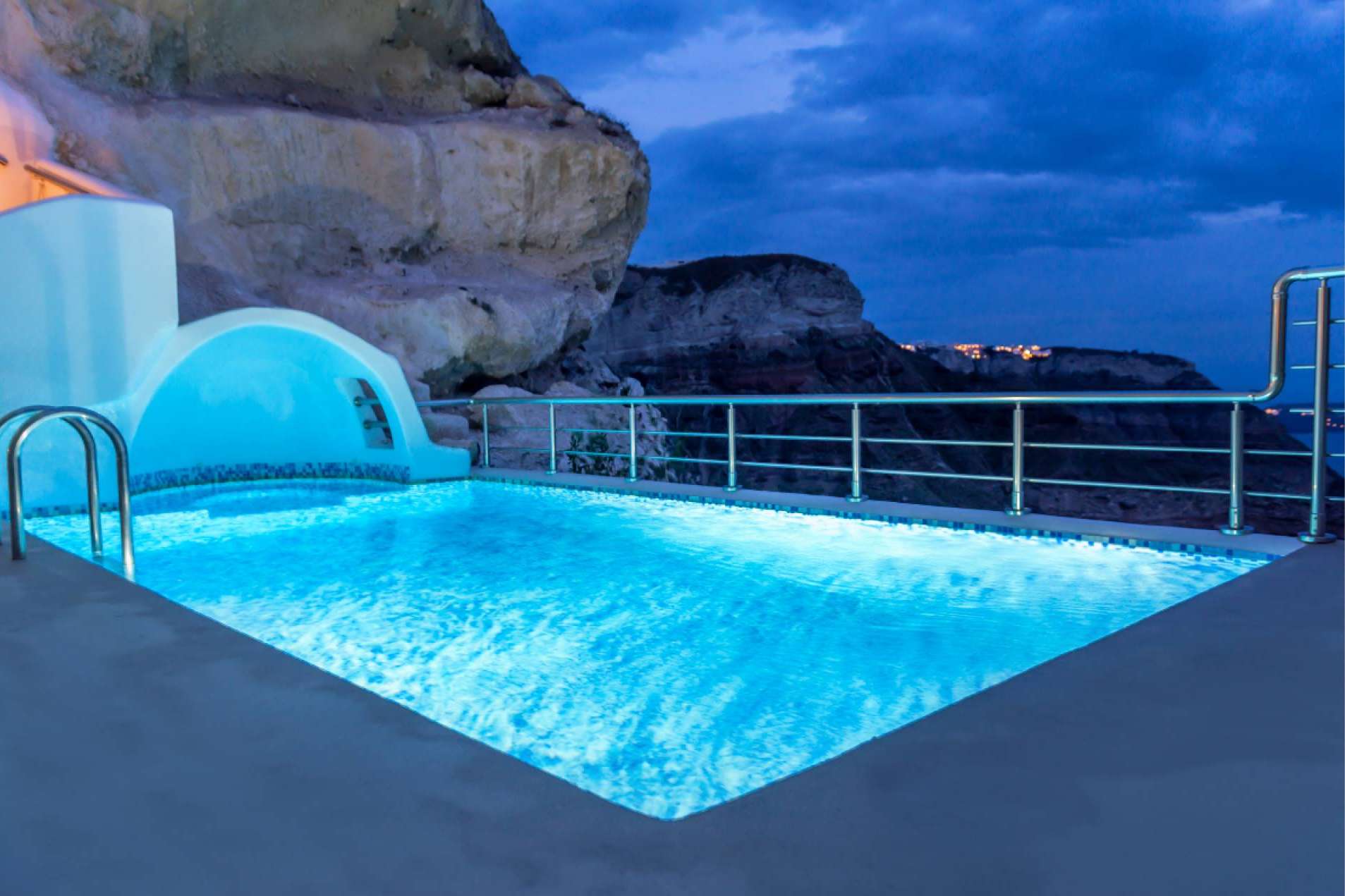 ¿Dónde encontrar focos para superficies de piscinas? Warmpool