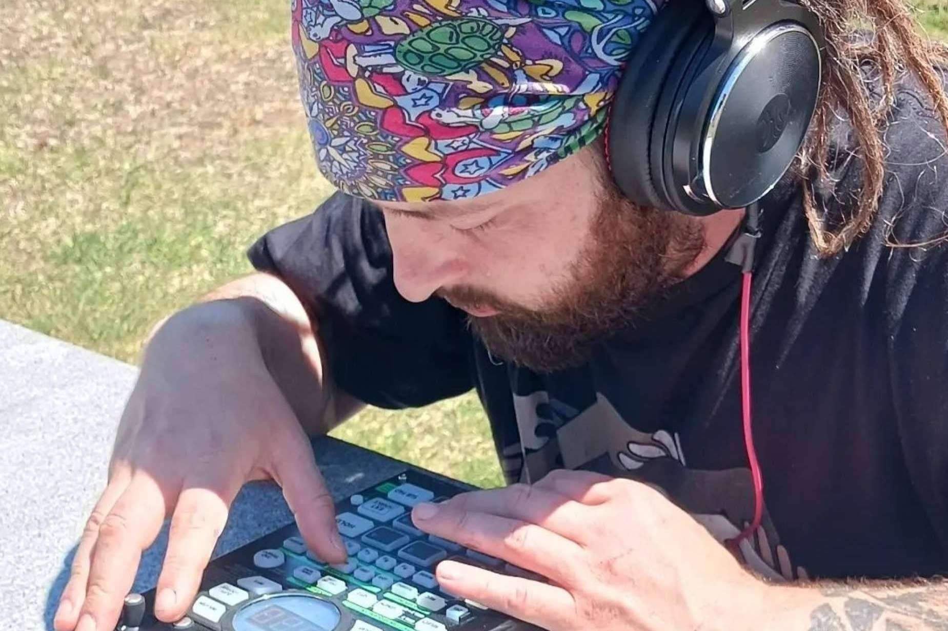 Los auriculares profesionales de Aulover para realizadores de películas y locutores