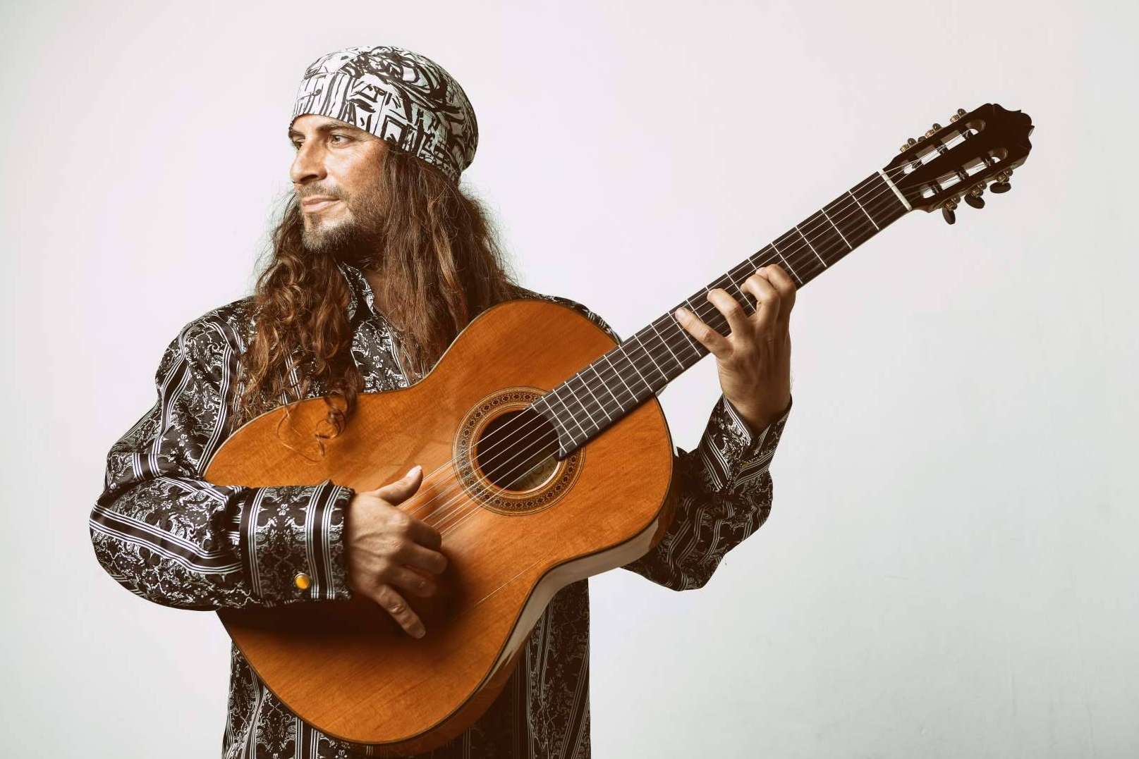 El Amir, el guitarrista de James Bond, participa en Fimucité 2022