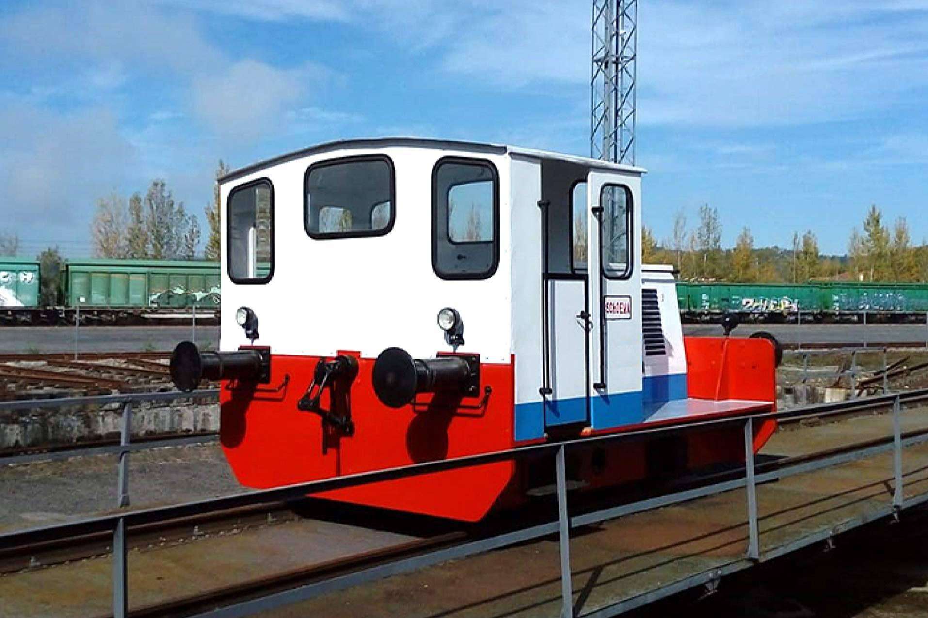 Una antigua locomotora de ERCROS restaurada por la Fundación del Patrimonio Ferroviario