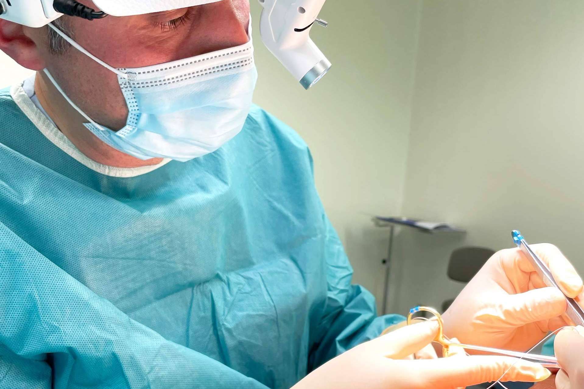 Hablar de reconstrucción mamaria después de un cáncer de mama con el Doctor Álvarez
