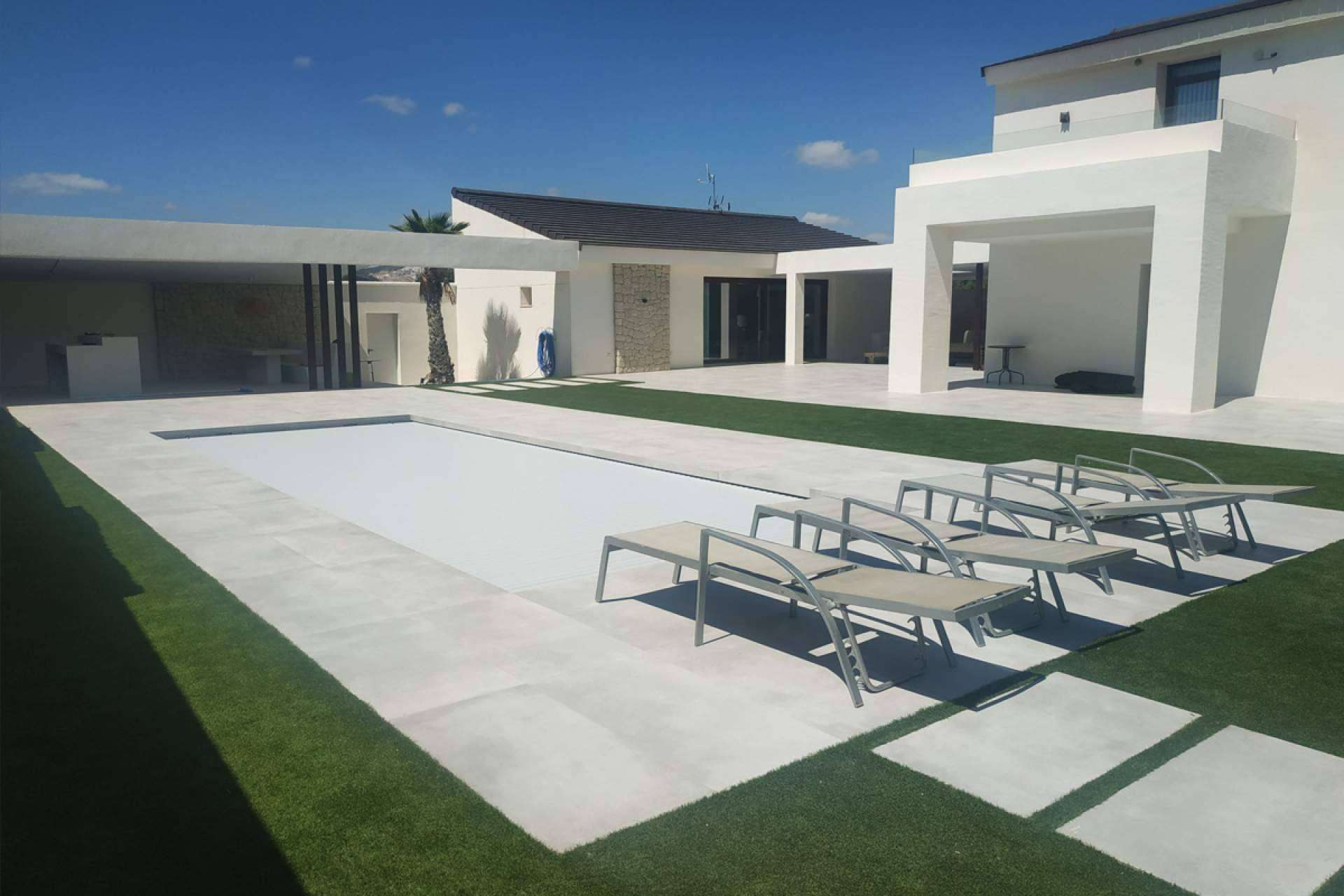 Las ventajas de las cubiertas automáticas para piscinas, por COVERTTO