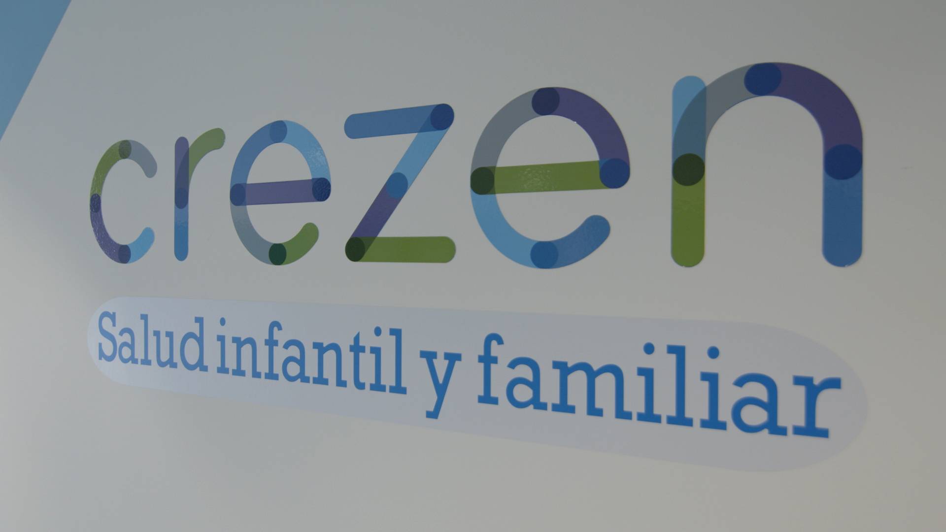 Un centro considerado un referente en salud infantil y familiar es Crezen, gracias a sus servicios